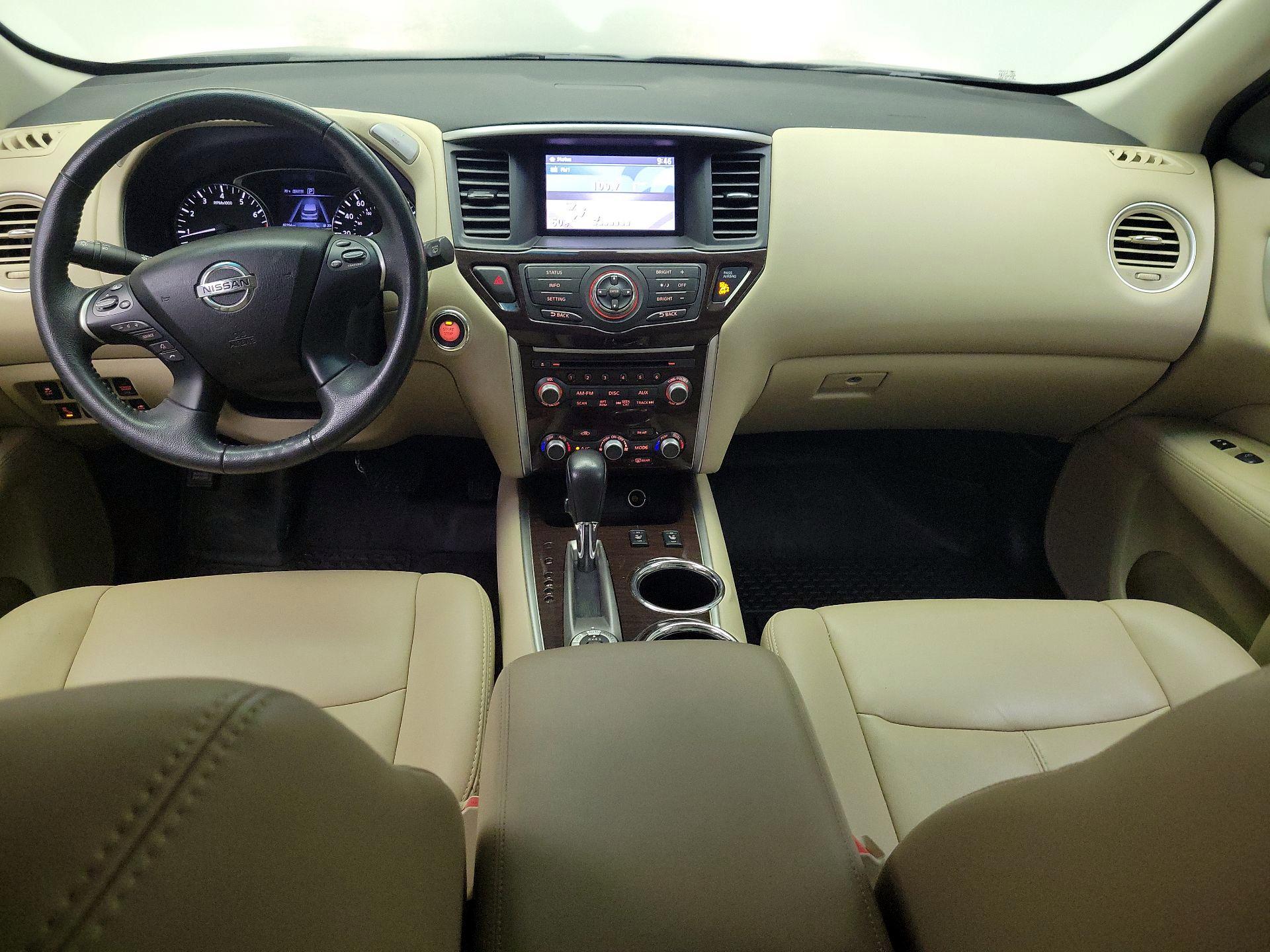 Thumbnail: 2016 Nissan Pathfinder - 9