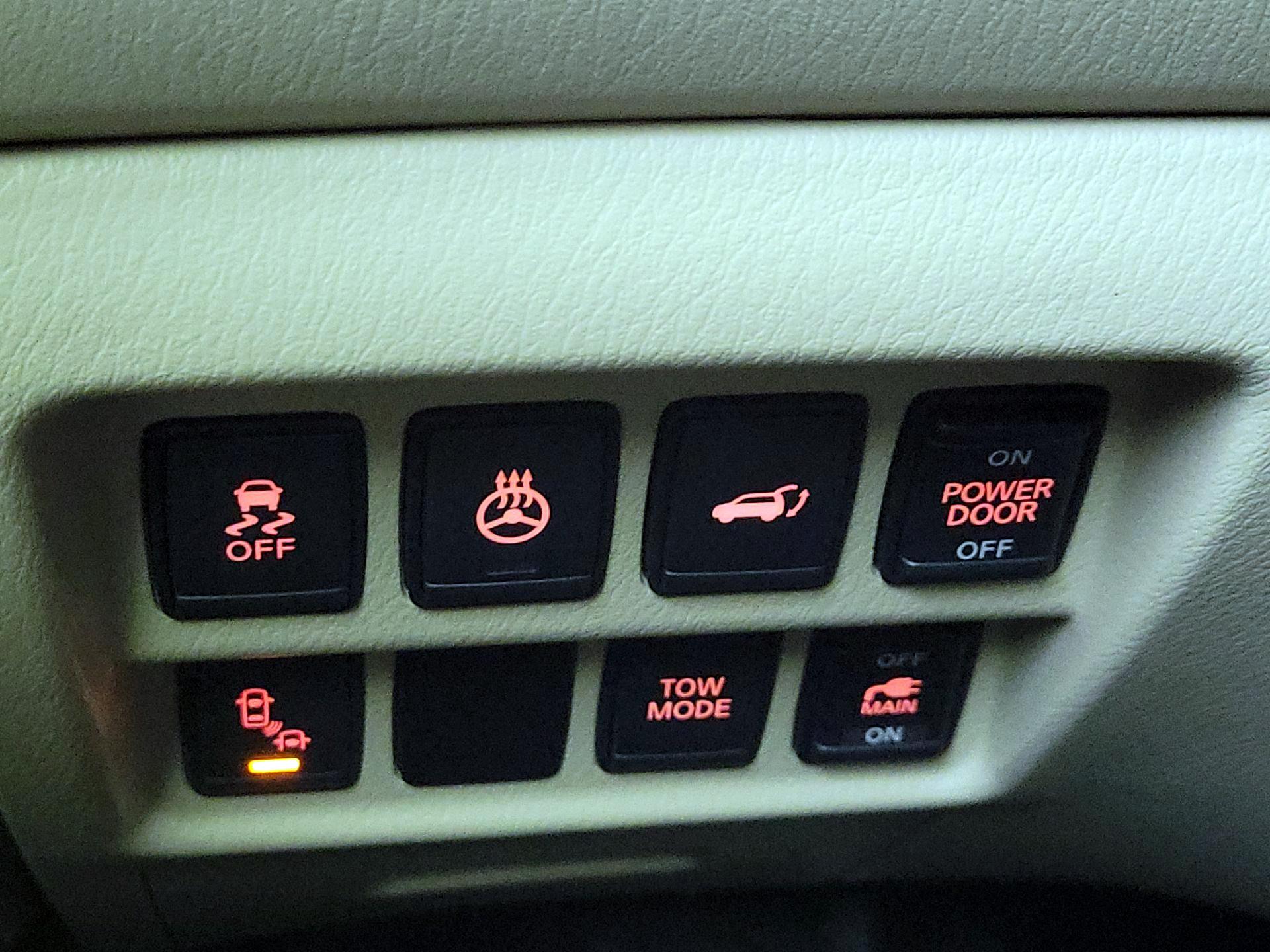 Thumbnail: 2016 Nissan Pathfinder - 13