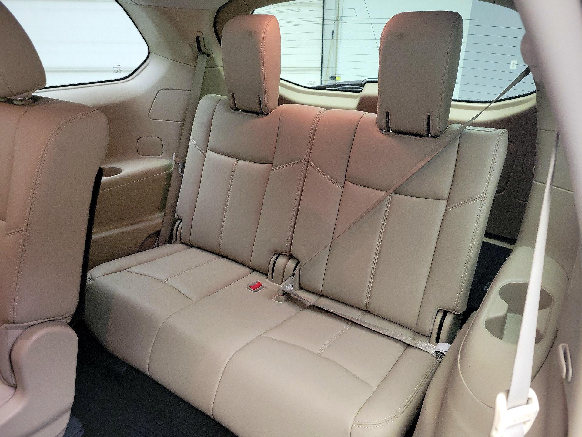 Thumbnail: 2016 Nissan Pathfinder - 20
