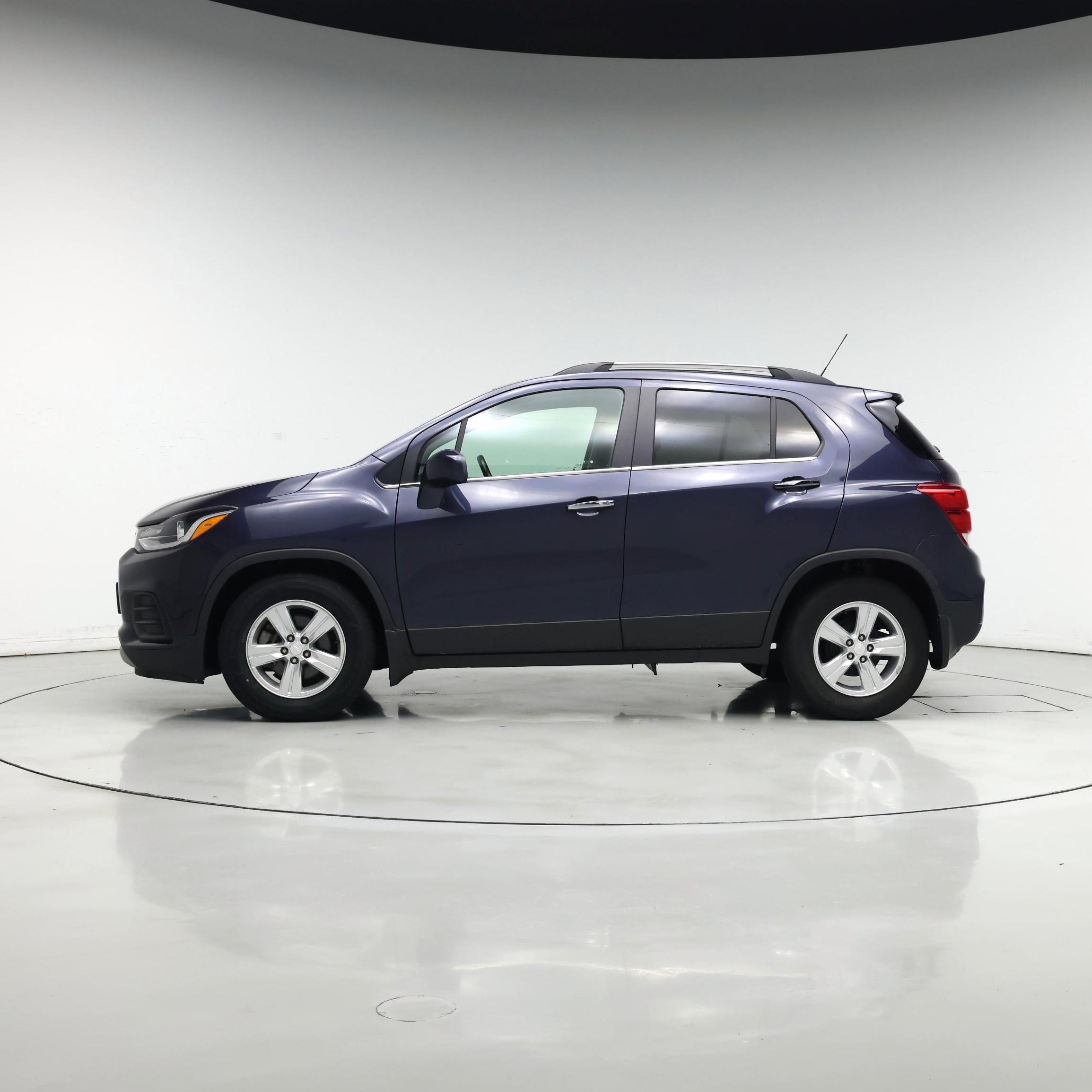 Thumbnail: 2019 Chevrolet Trax - 3