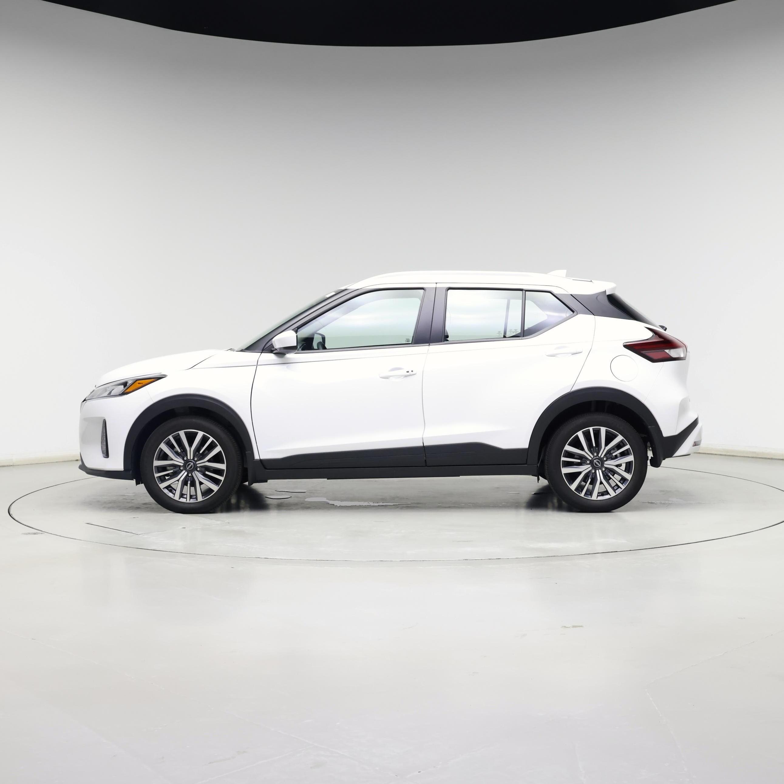 Thumbnail: 2024 Nissan Kicks - 3