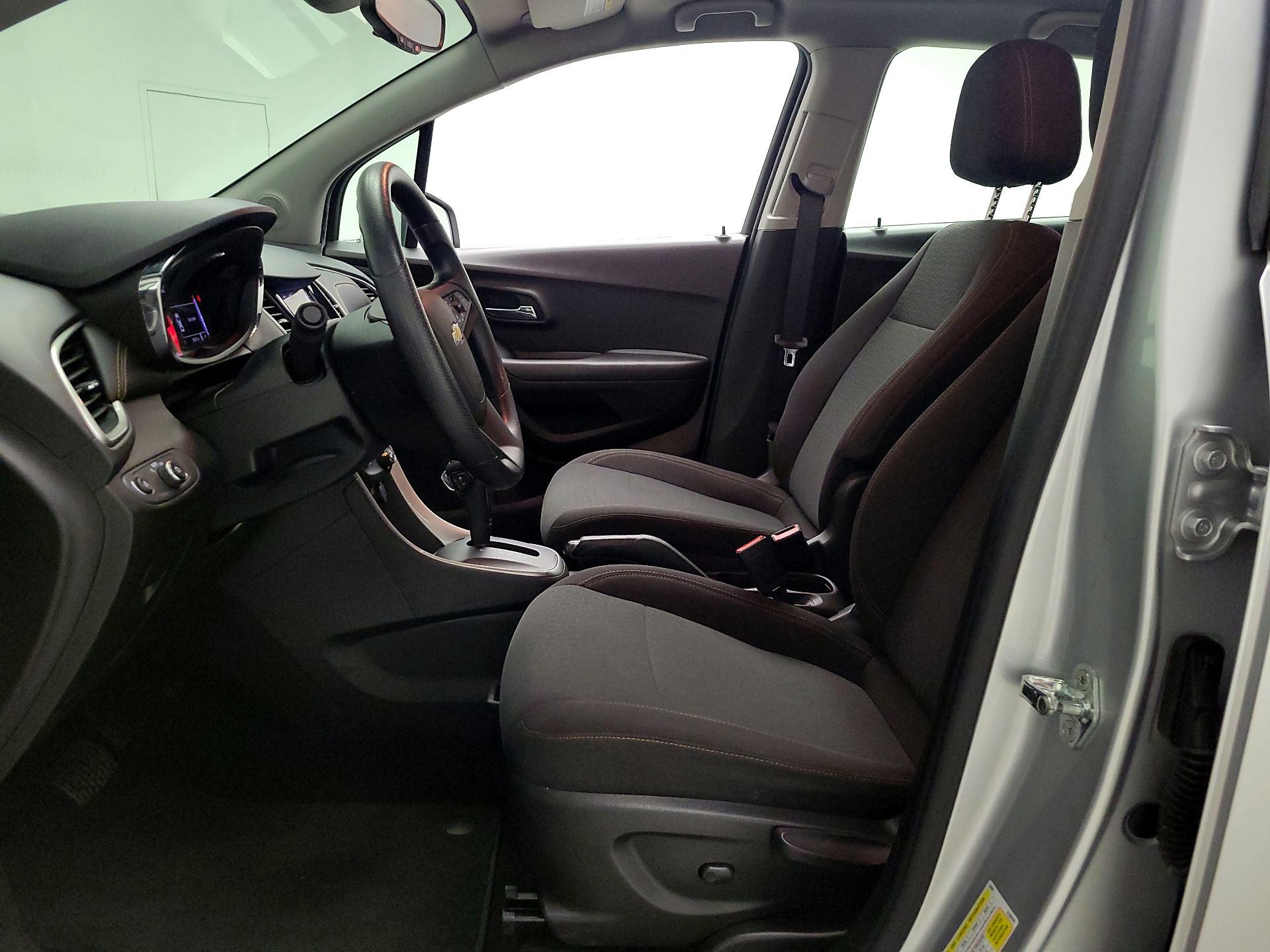Thumbnail: 2018 Chevrolet Trax - 11