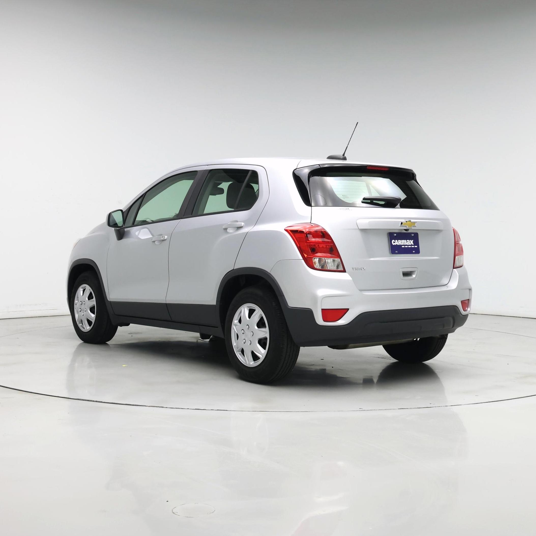 Thumbnail: 2018 Chevrolet Trax - 2