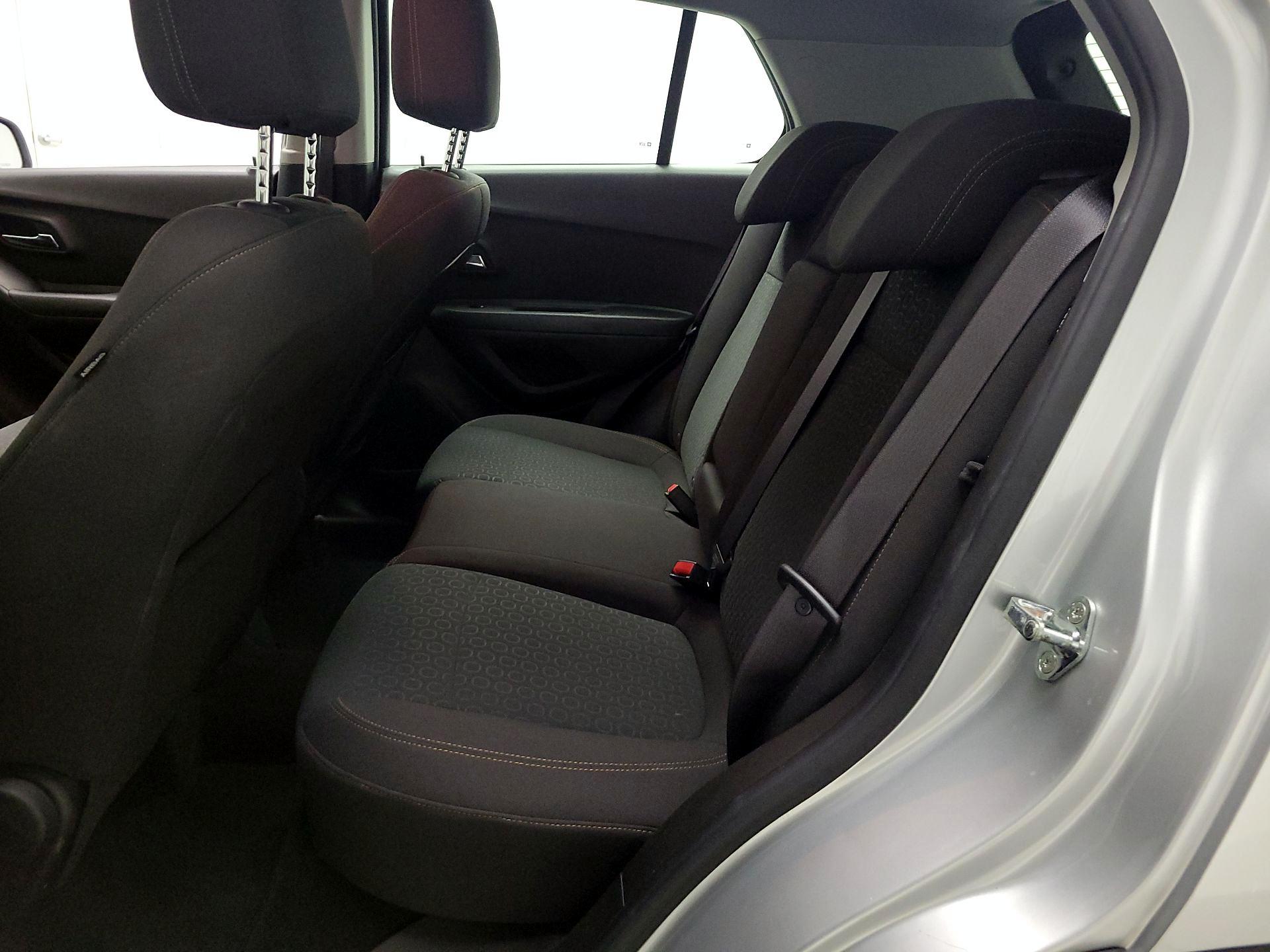 Thumbnail: 2018 Chevrolet Trax - 19