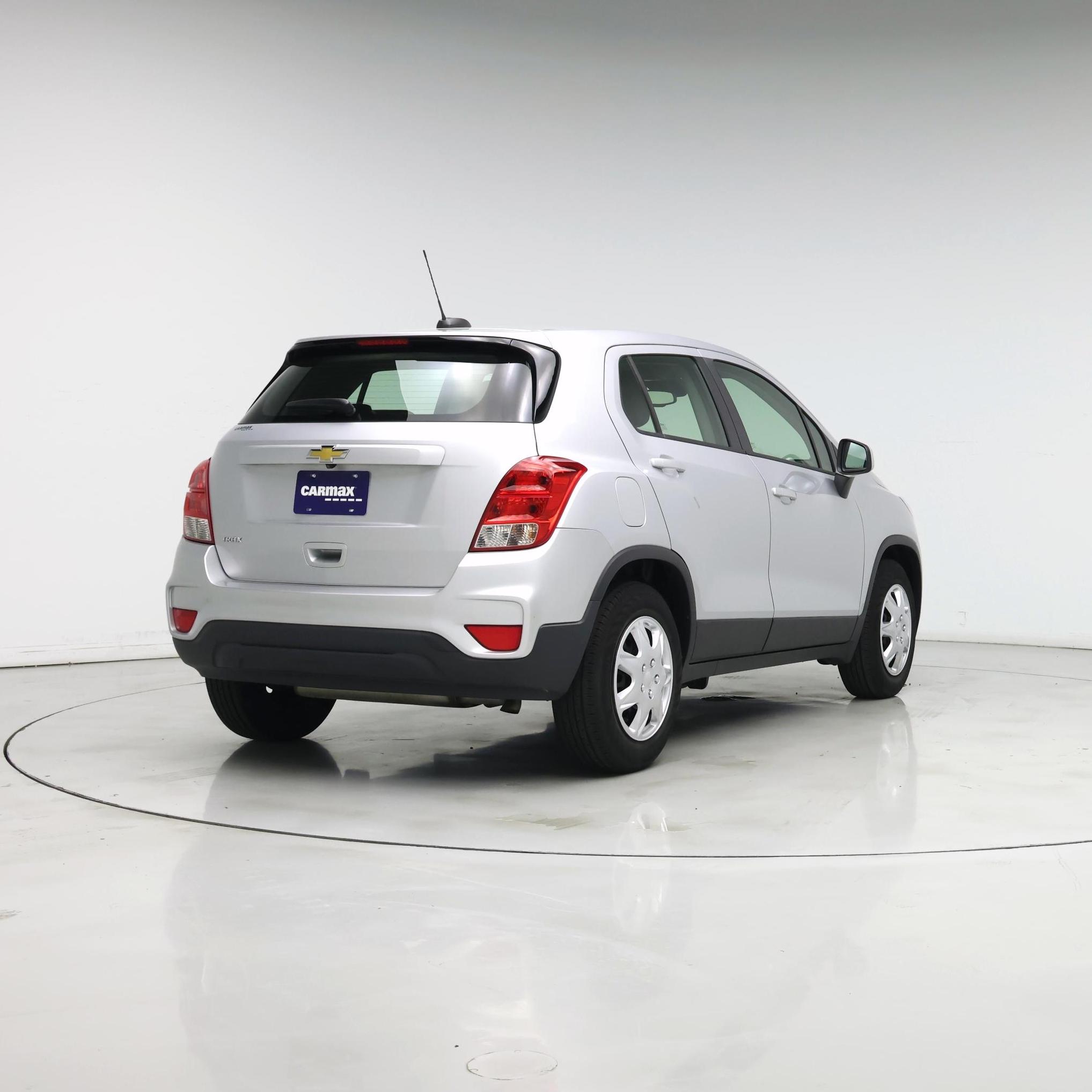 Thumbnail: 2018 Chevrolet Trax - 8