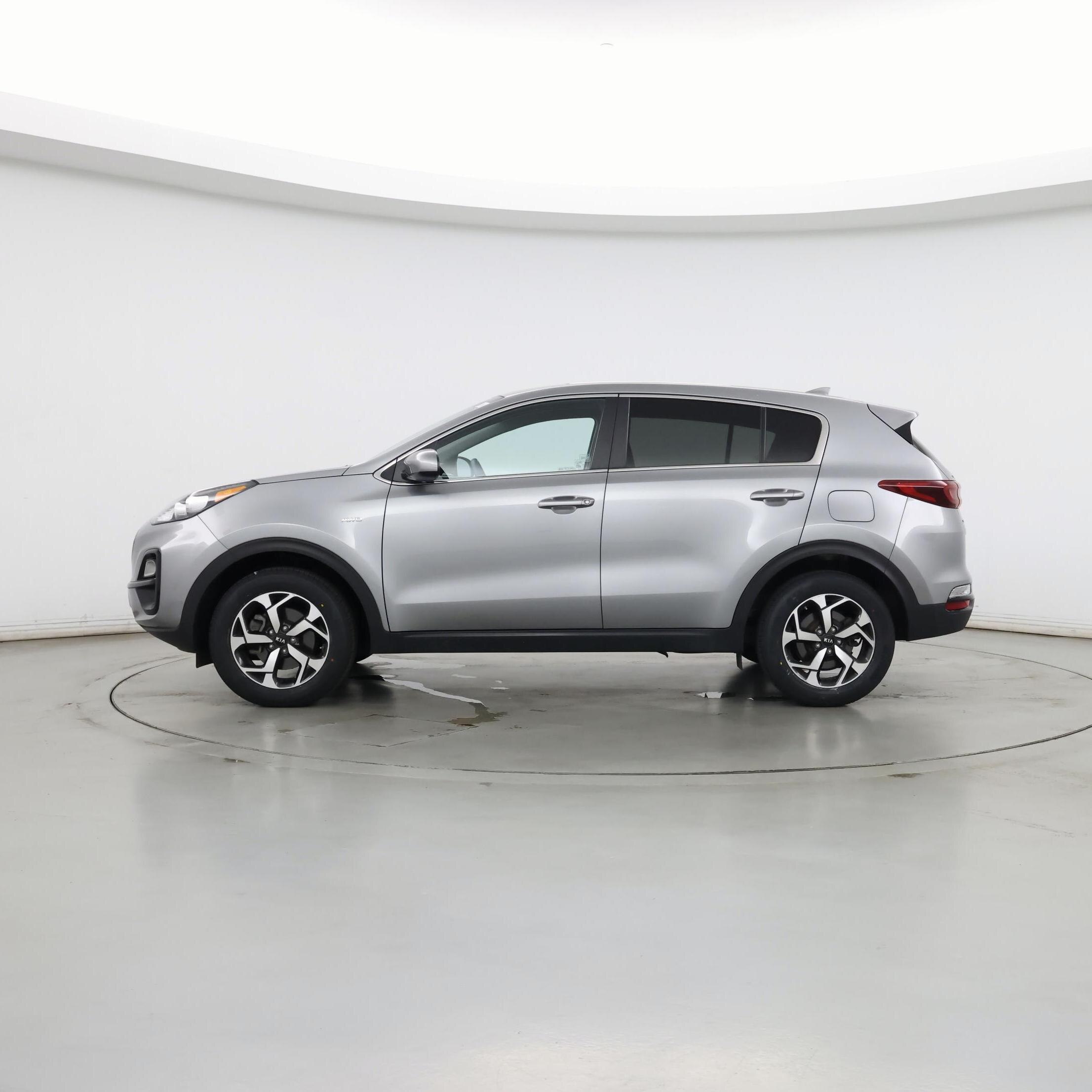 Thumbnail: 2021 Kia Sportage - 3