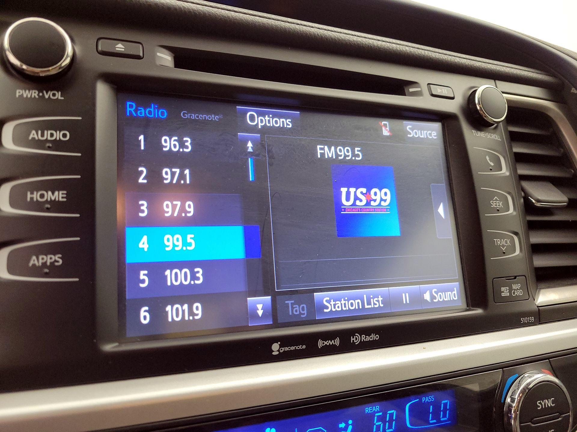 Thumbnail: 2016 Toyota Highlander - 15