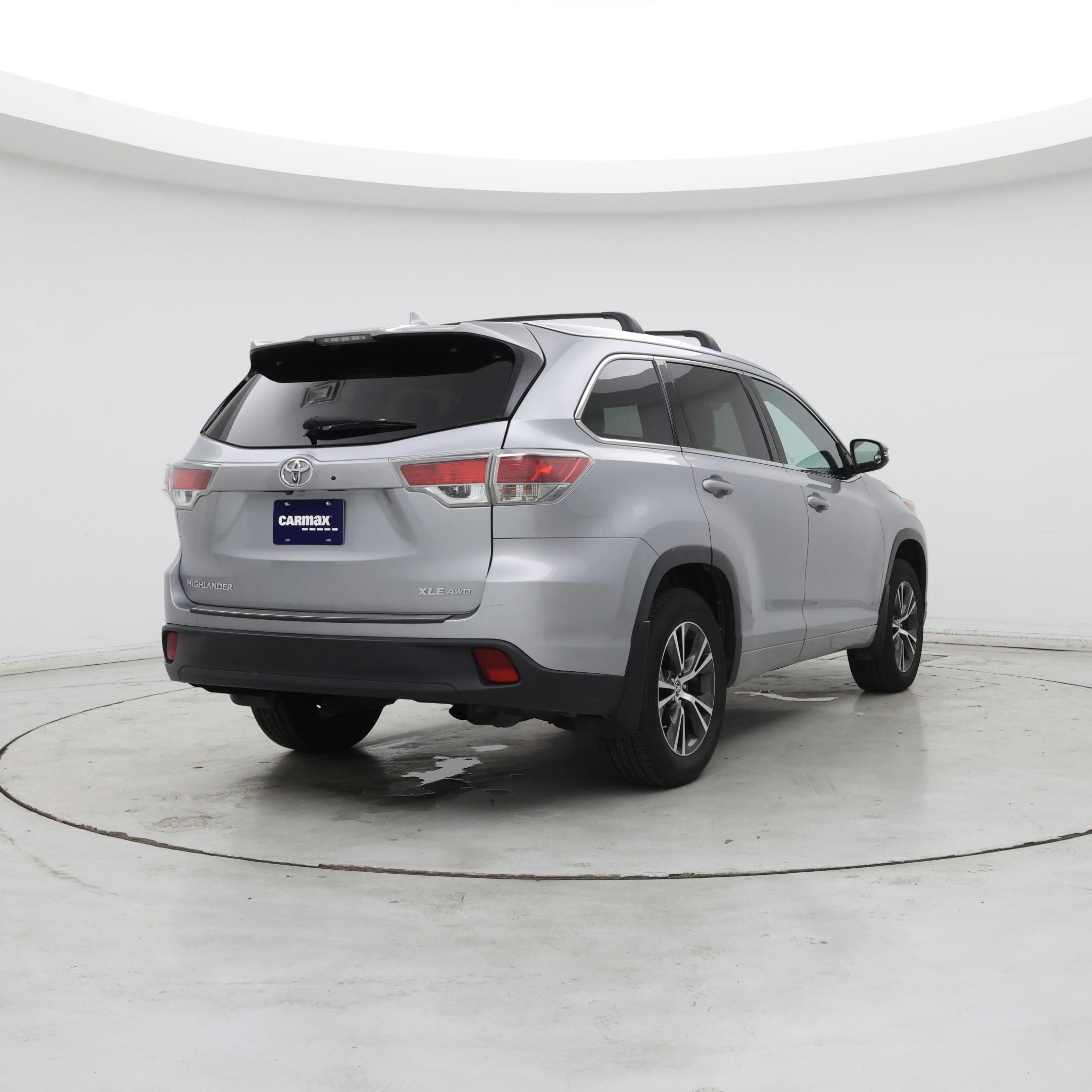 Thumbnail: 2016 Toyota Highlander - 8