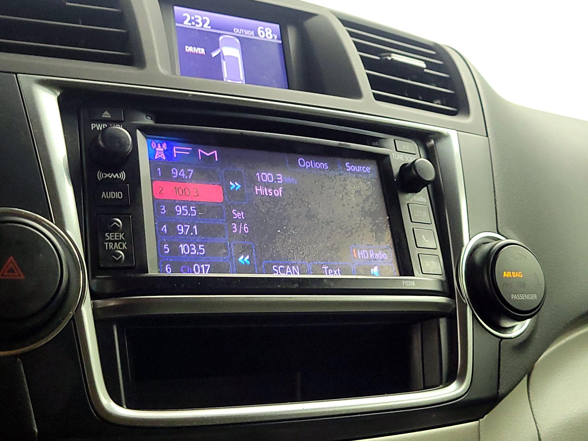 Thumbnail: 2013 Toyota Highlander - 15