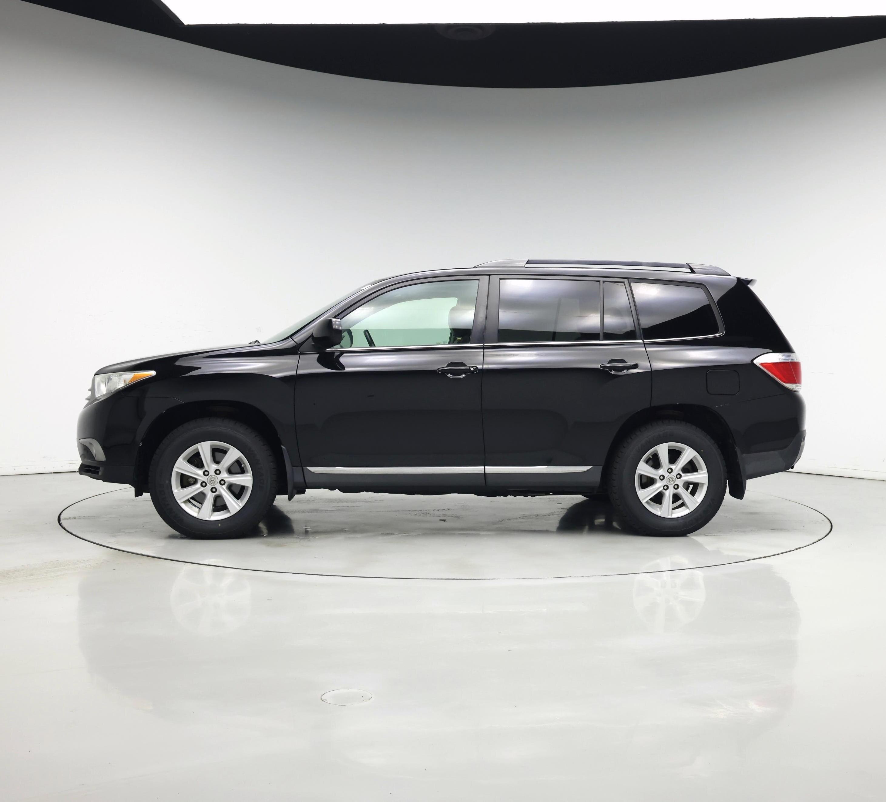 Thumbnail: 2013 Toyota Highlander - 3