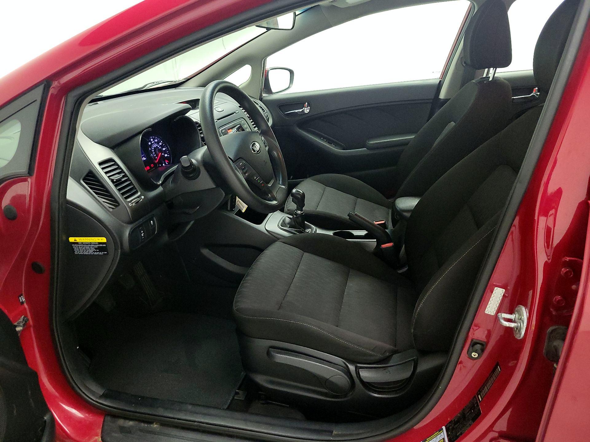 Thumbnail: 2016 Kia Forte - 11