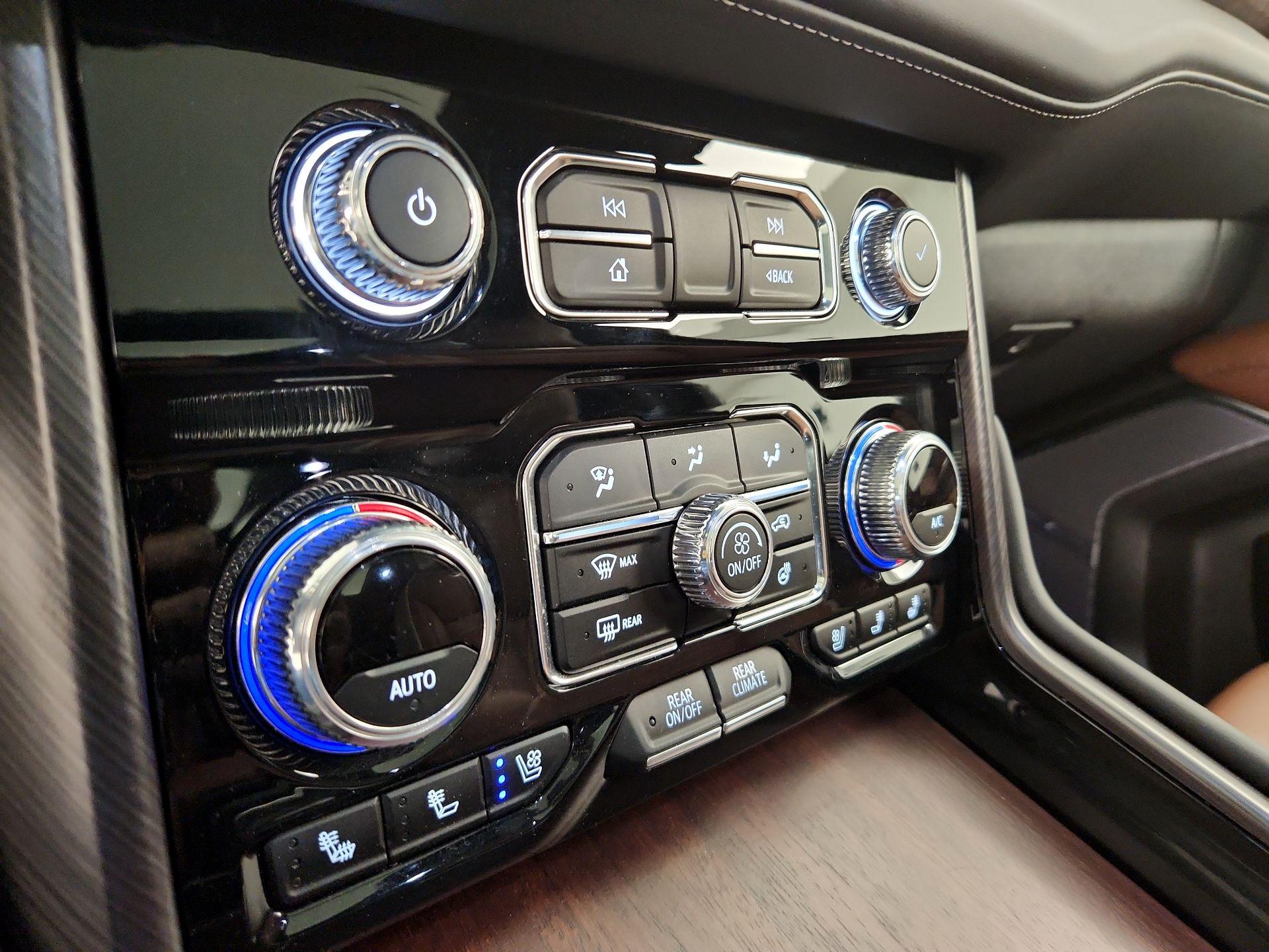 Thumbnail: 2023 GMC Yukon - 16