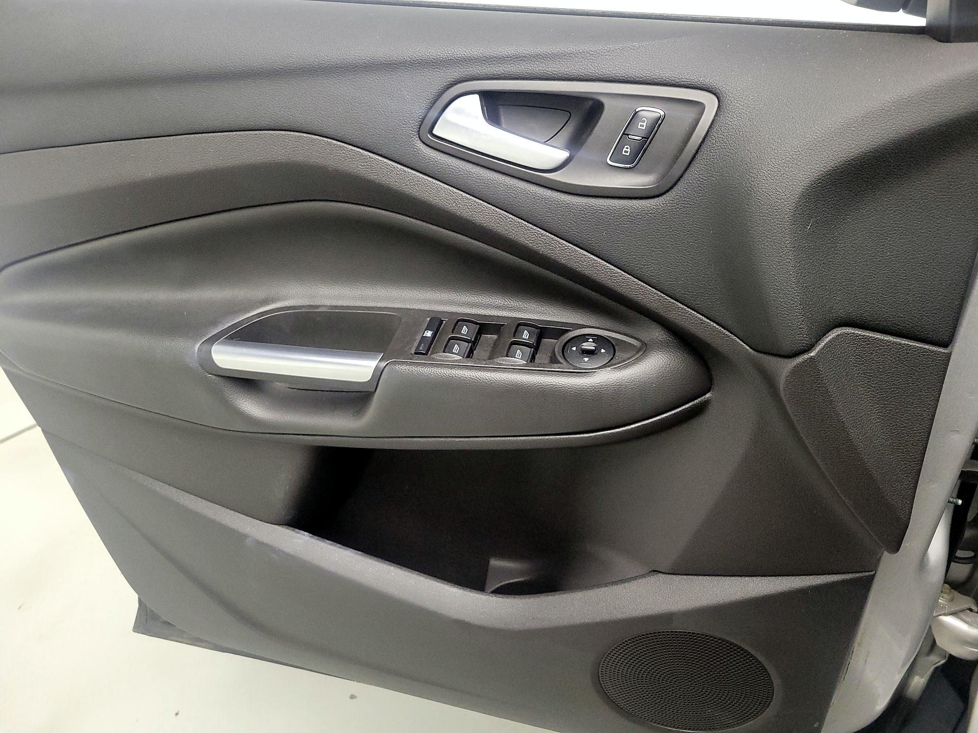 Thumbnail: 2015 Ford Escape - 12