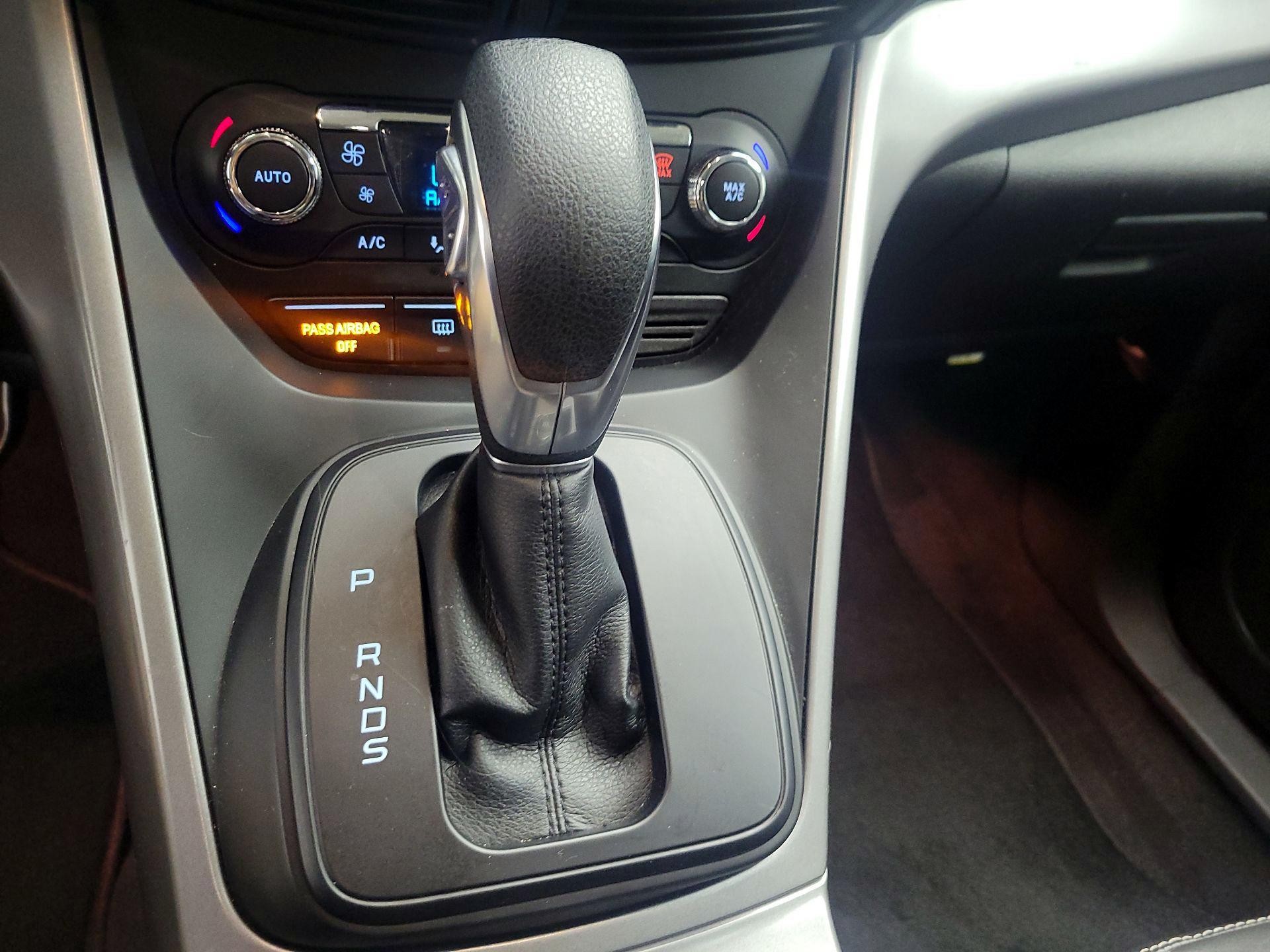 Thumbnail: 2015 Ford Escape - 17