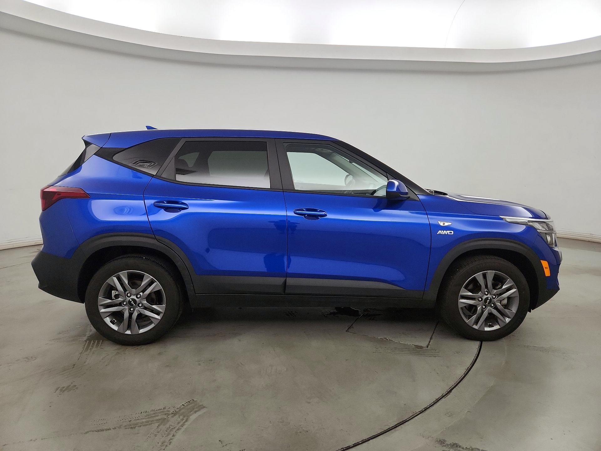 Thumbnail: 2022 Kia Seltos - 4