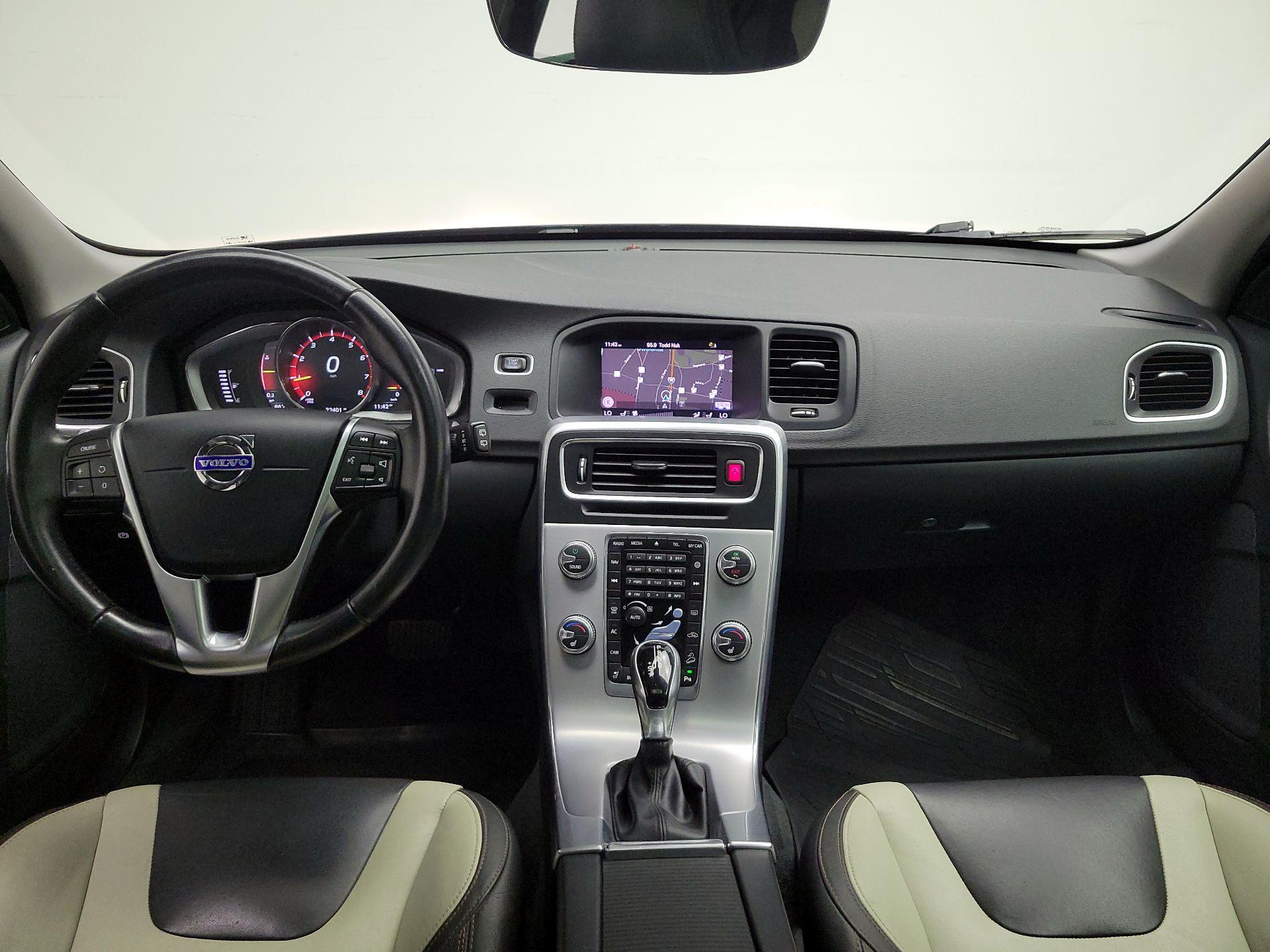 Thumbnail: 2017 Volvo S60 - 9