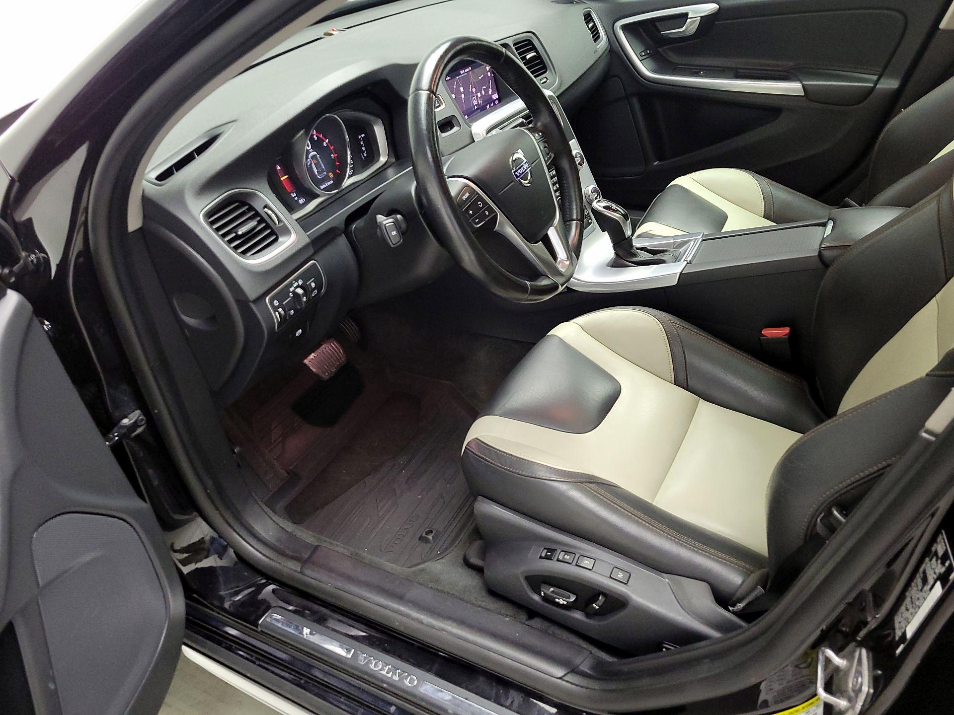 Thumbnail: 2017 Volvo S60 - 11
