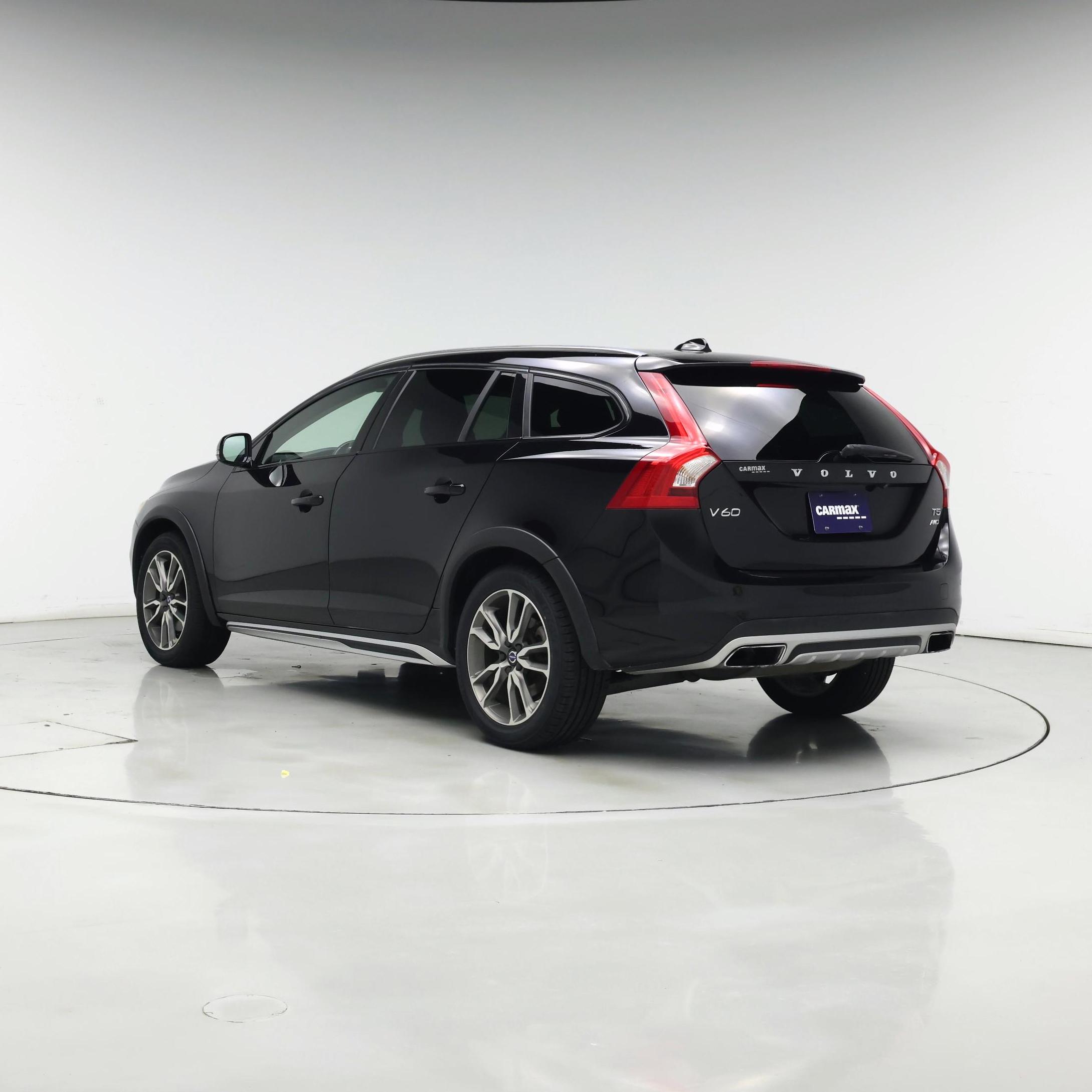 Thumbnail: 2017 Volvo S60 - 2