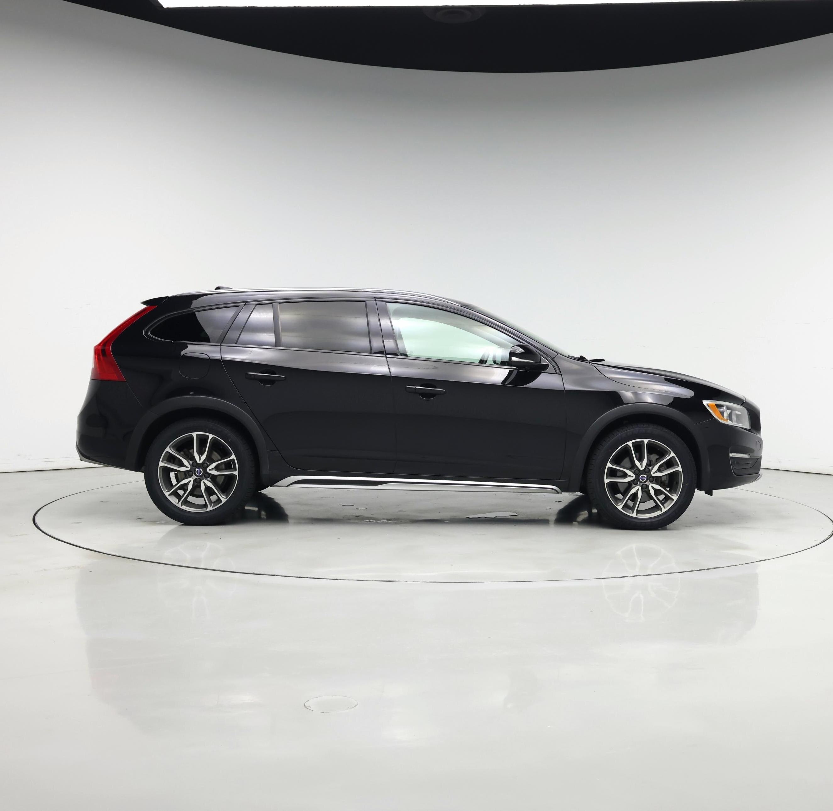 Thumbnail: 2017 Volvo S60 - 7