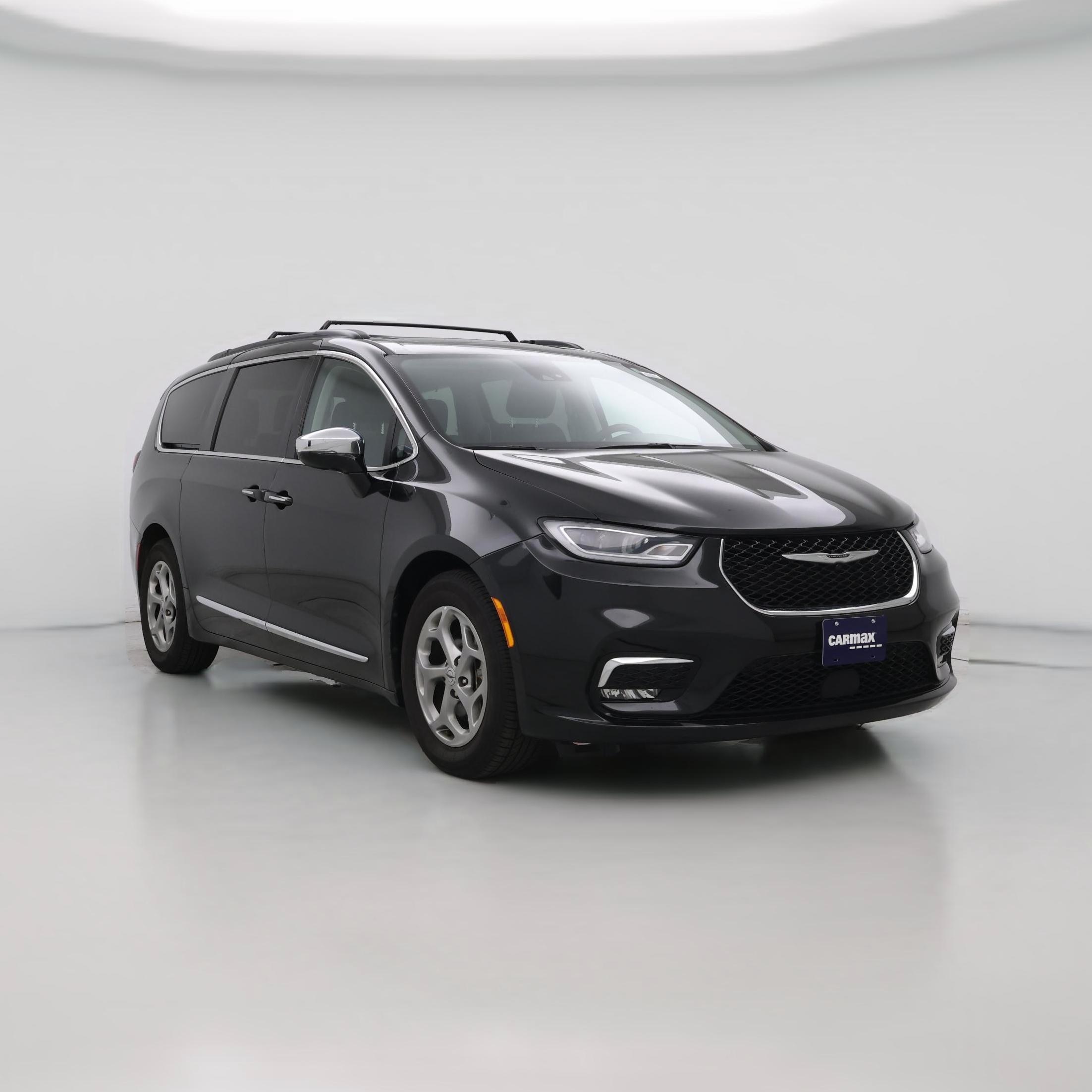 Thumbnail: 2023 Chrysler Pacifica - 1