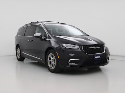 Black 2023 Chrysler Pacifica Limited