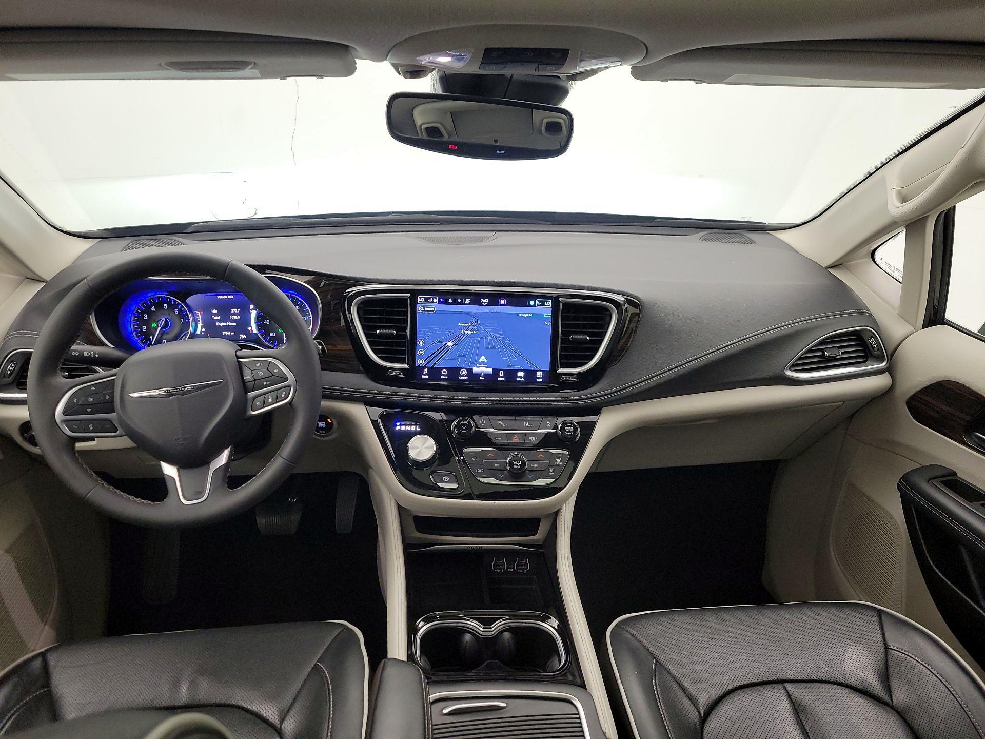 Thumbnail: 2023 Chrysler Pacifica - 9