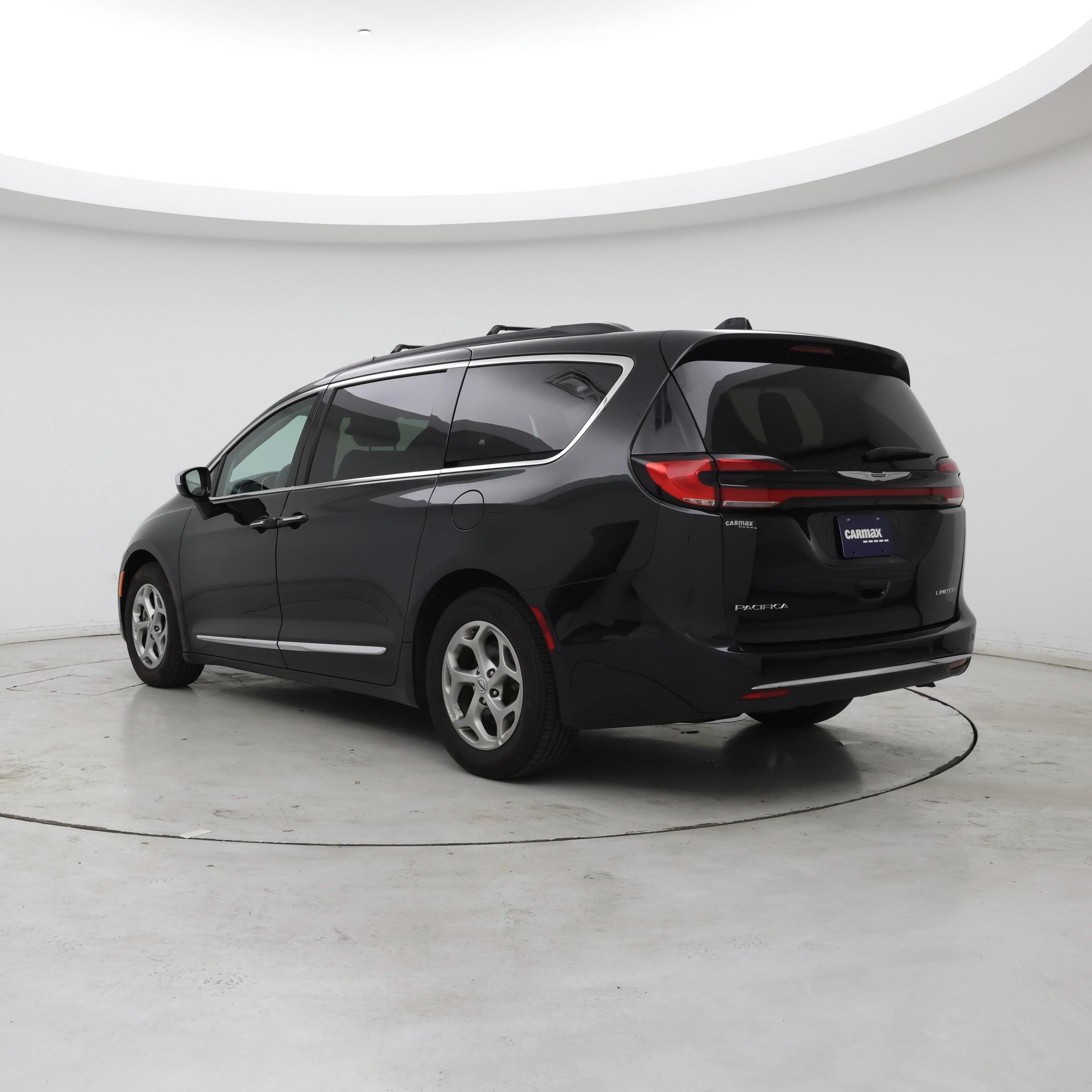 Thumbnail: 2023 Chrysler Pacifica - 2