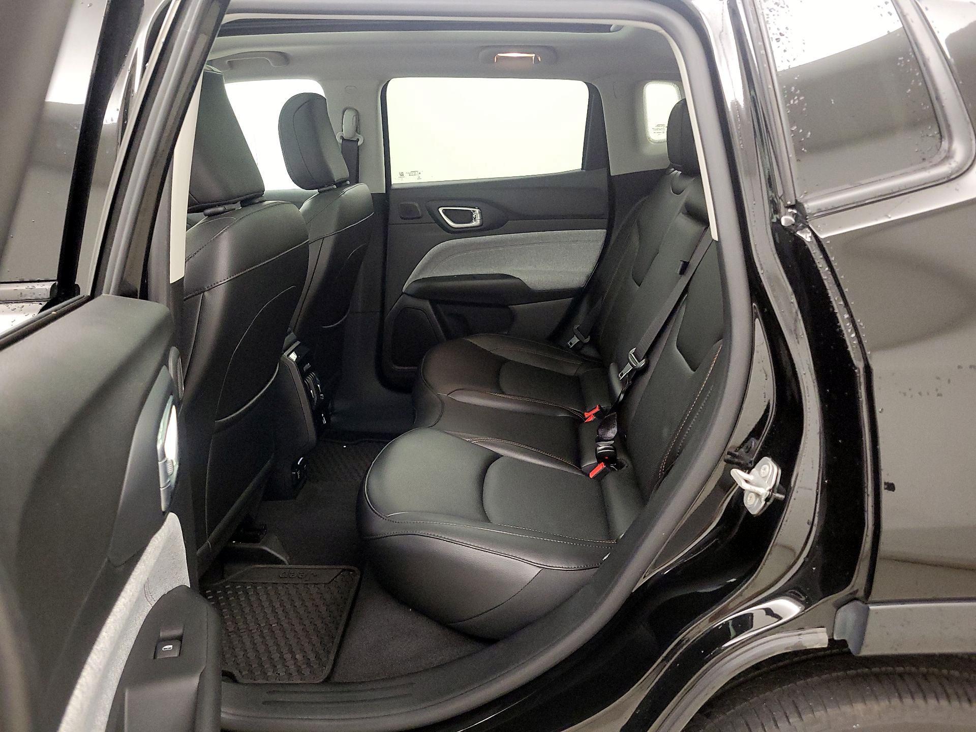 Thumbnail: 2022 Jeep Compass - 20