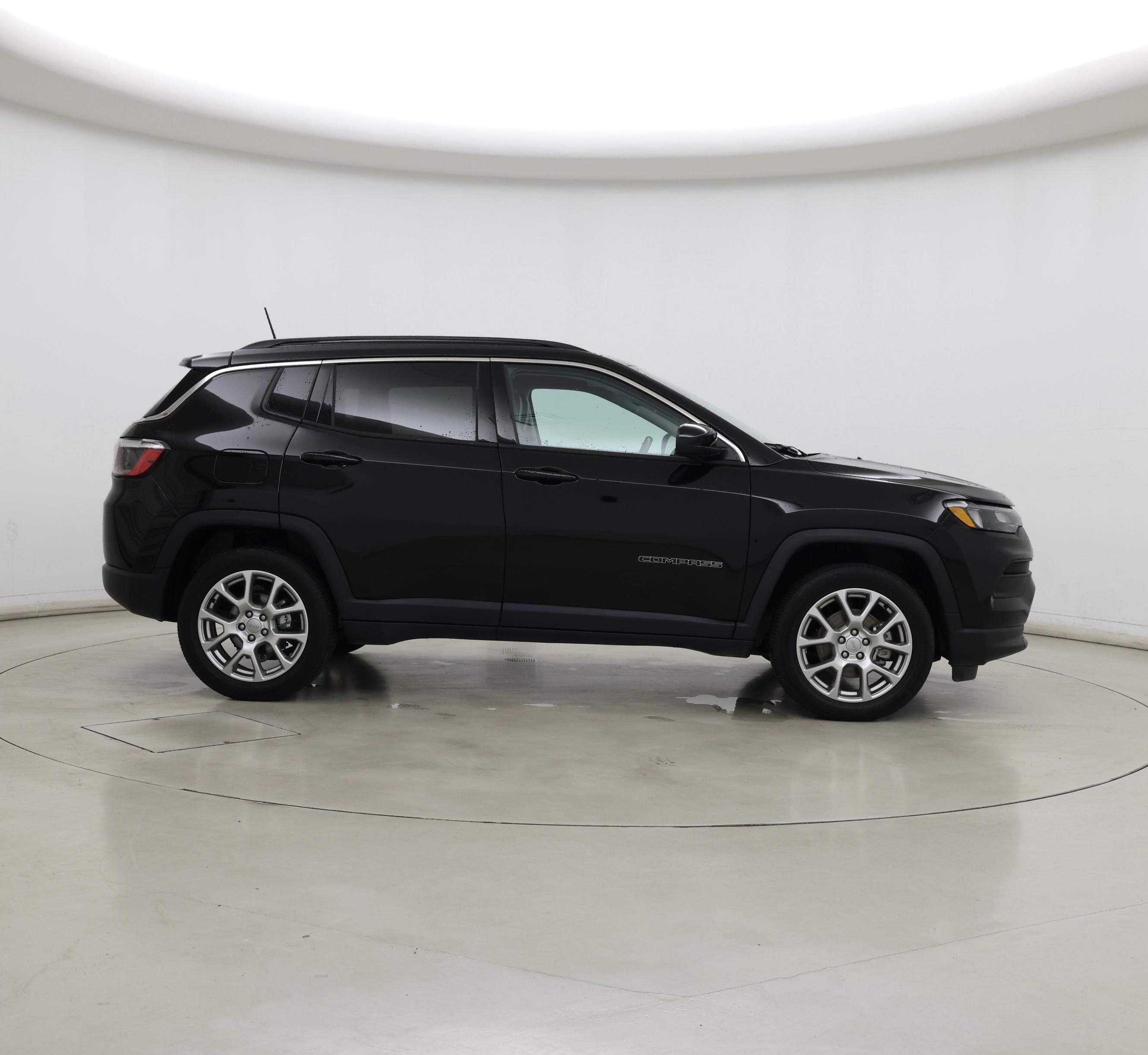 Thumbnail: 2022 Jeep Compass - 7