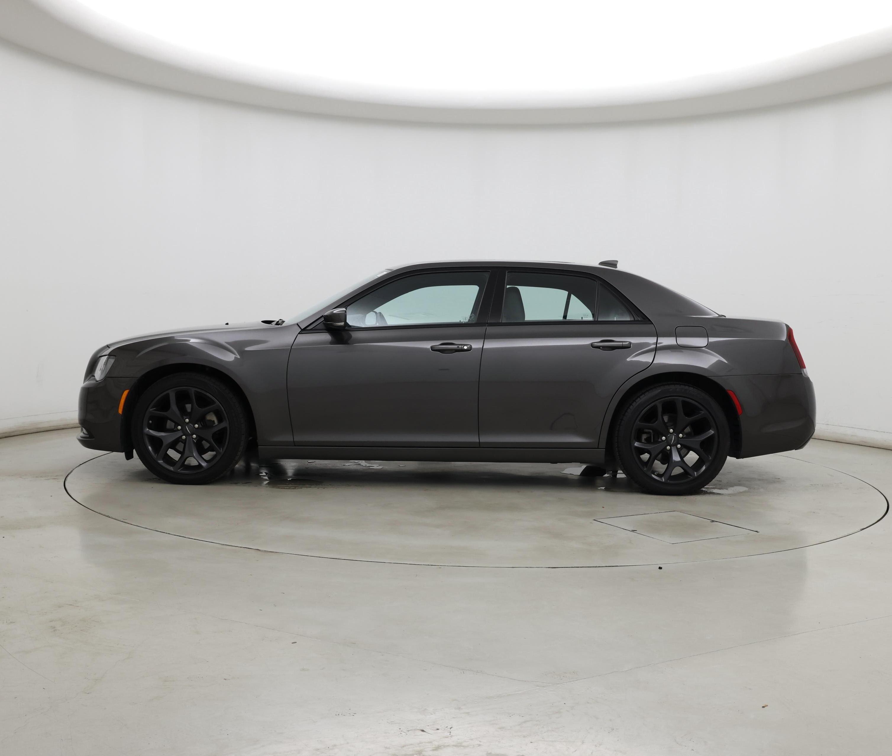 Thumbnail: 2023 Chrysler 300 - 3