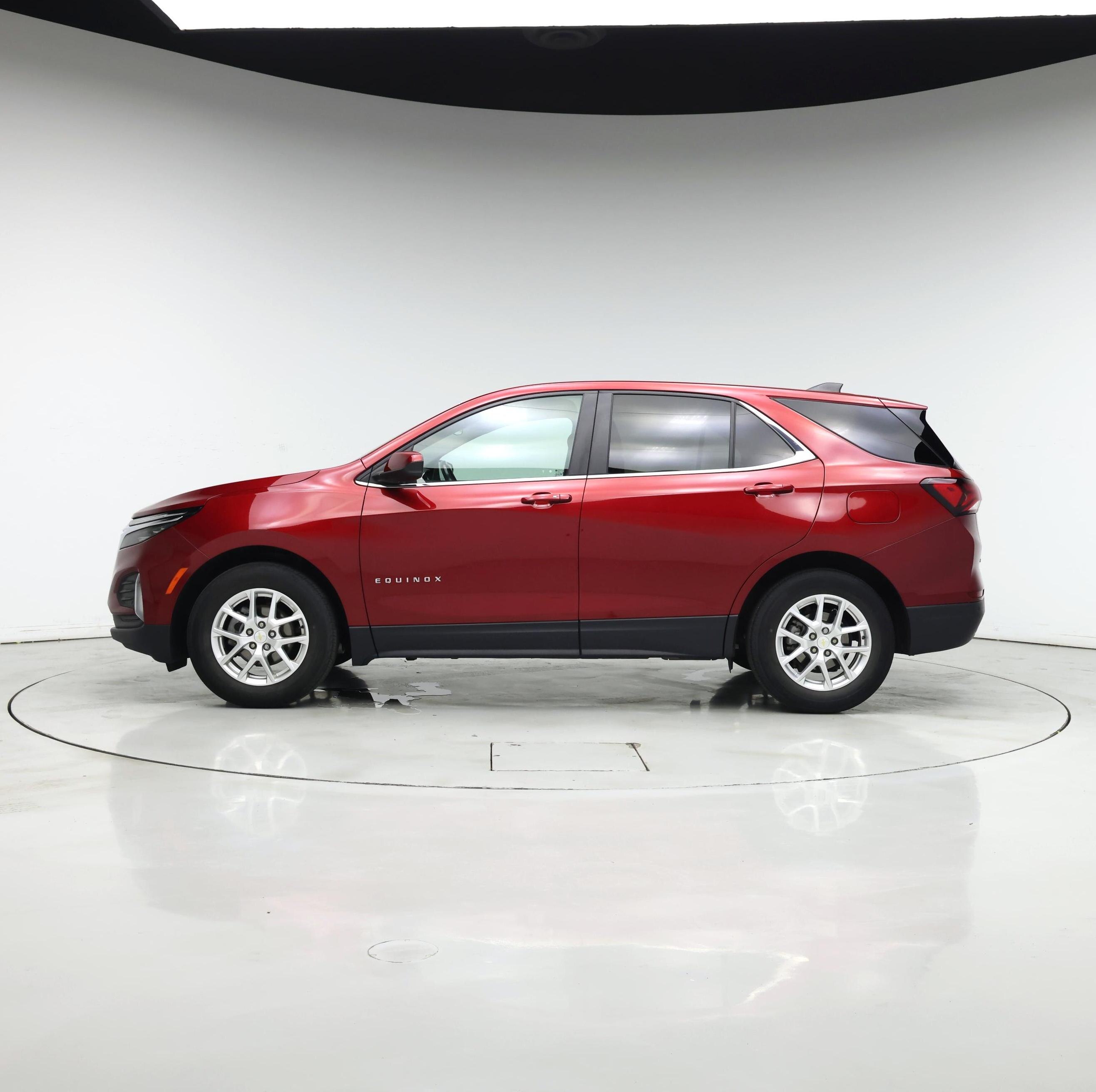 Thumbnail: 2022 Chevrolet Equinox - 3