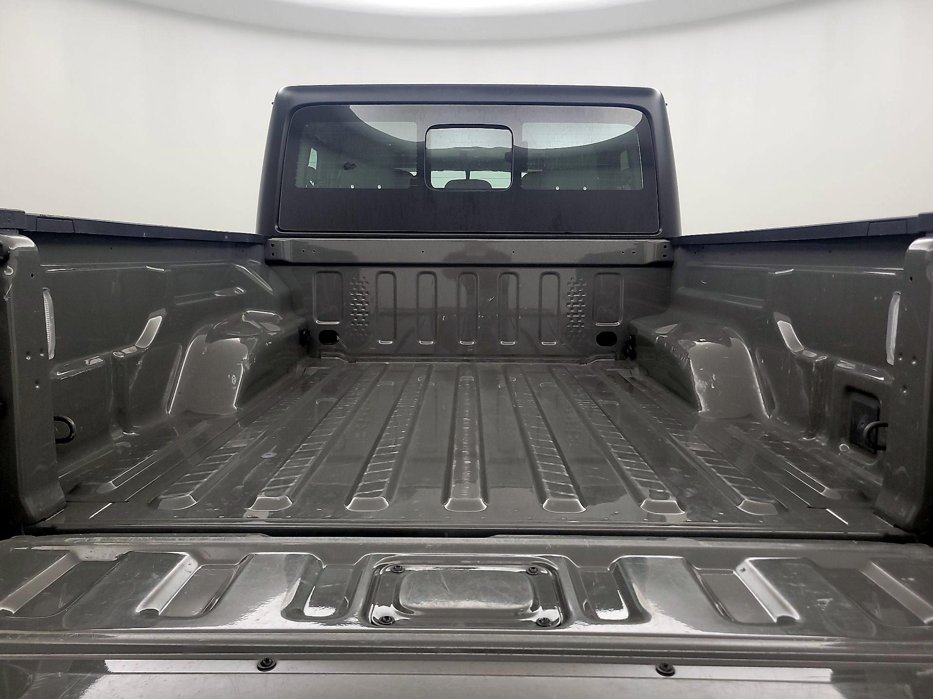 Thumbnail: 2023 Jeep Gladiator - 20