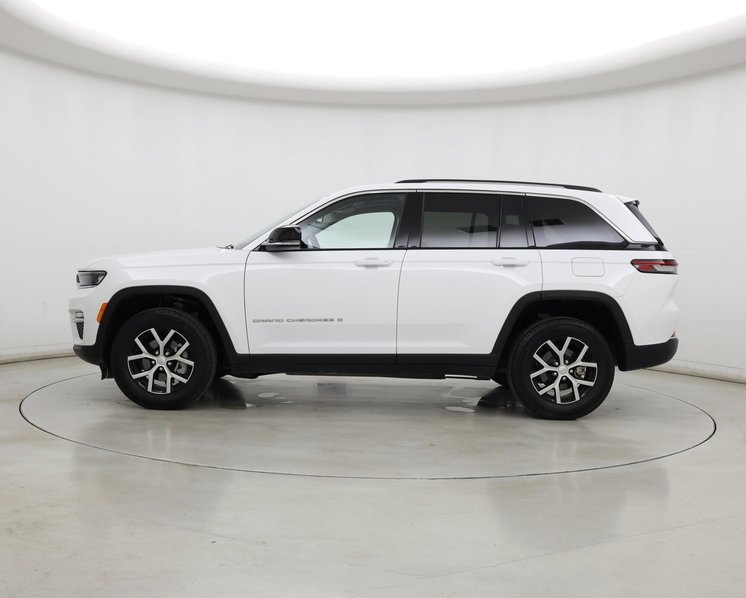 Thumbnail: 2023 Jeep Grand Cherokee - 3