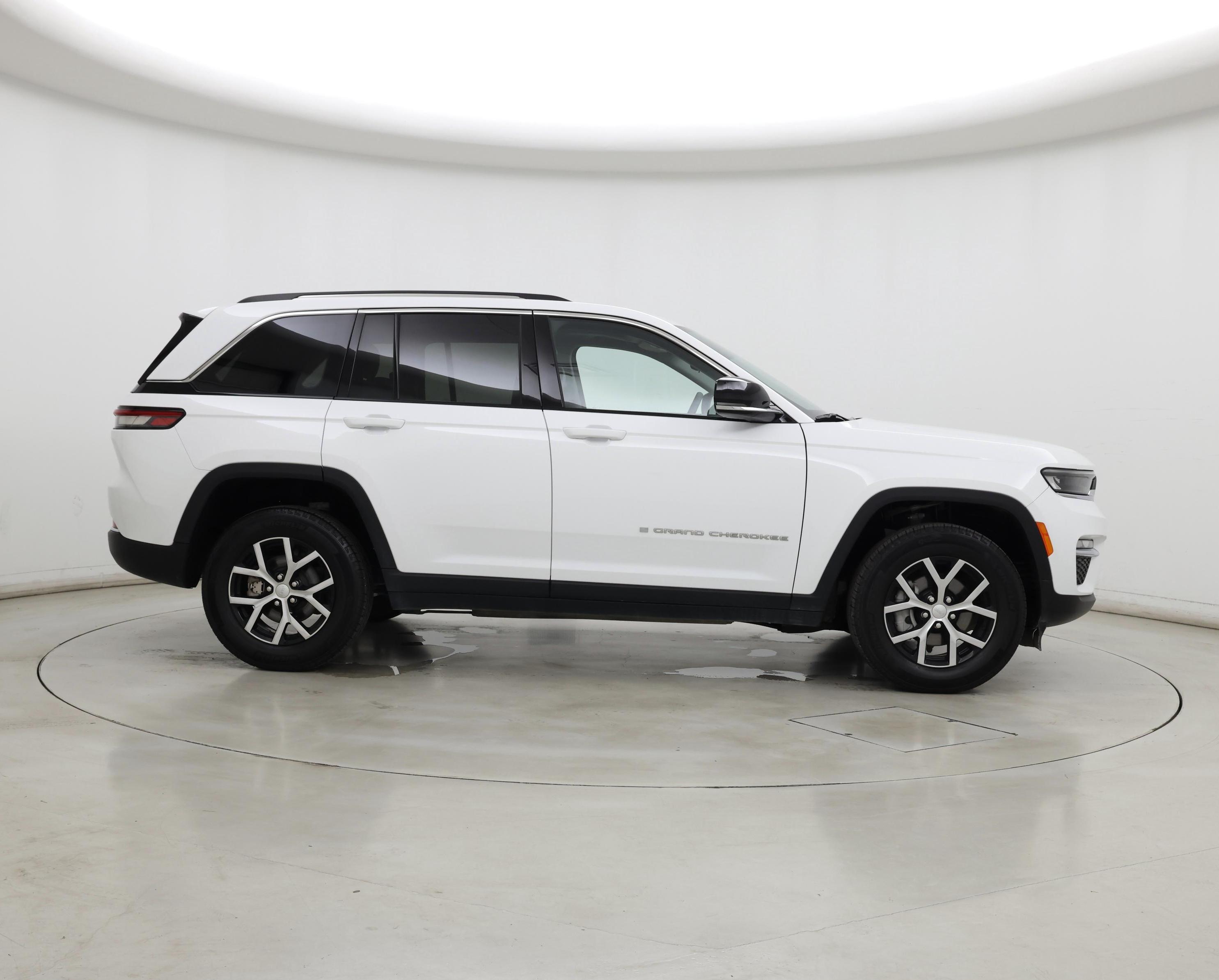 Thumbnail: 2023 Jeep Grand Cherokee - 7