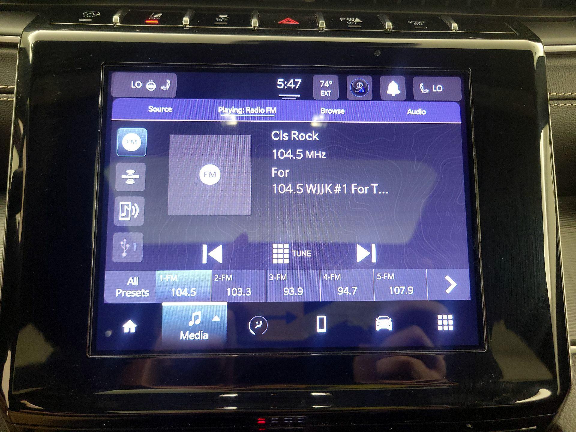 Thumbnail: 2023 Jeep Grand Cherokee - 15