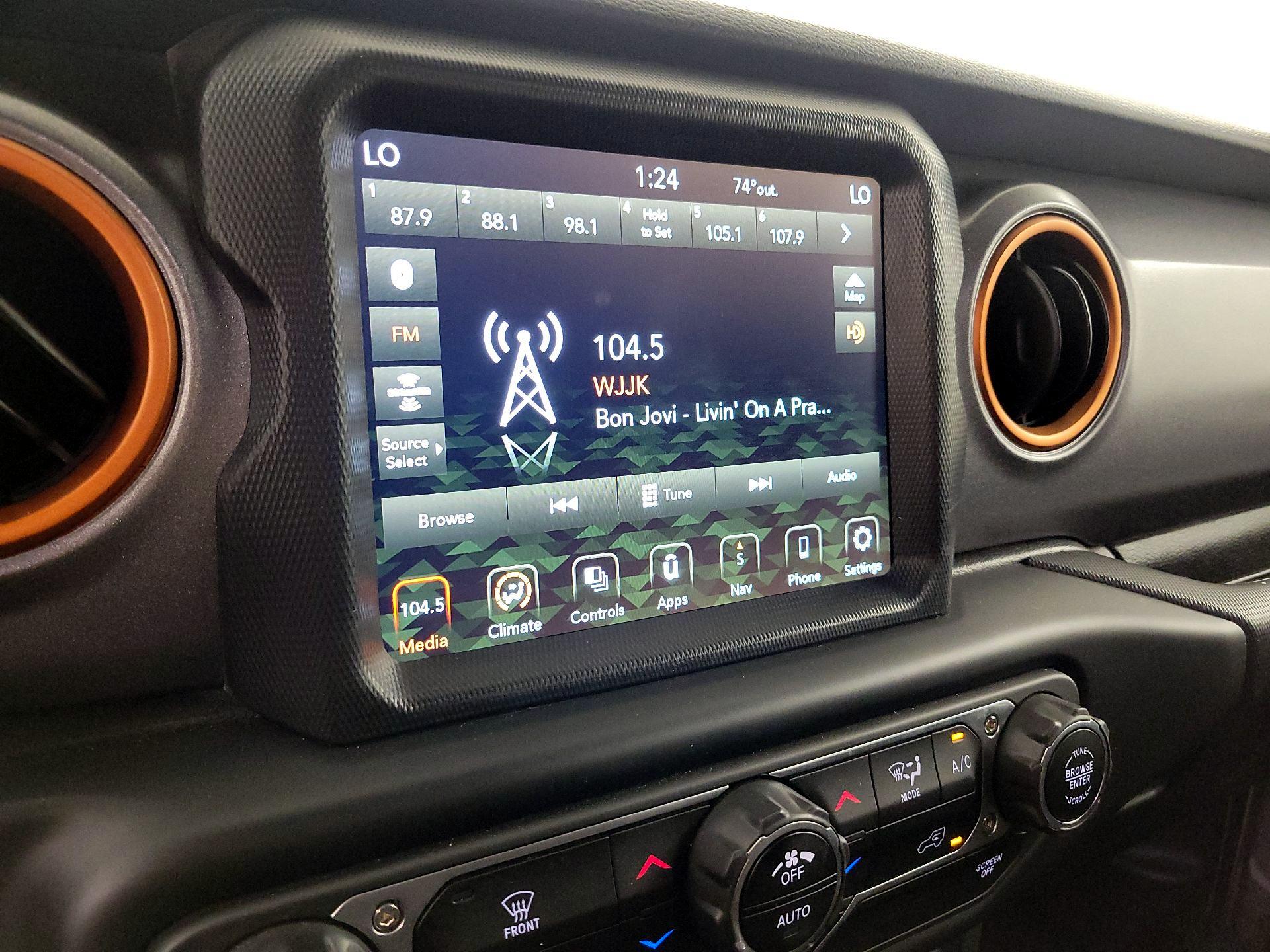 Thumbnail: 2022 Jeep Gladiator - 16