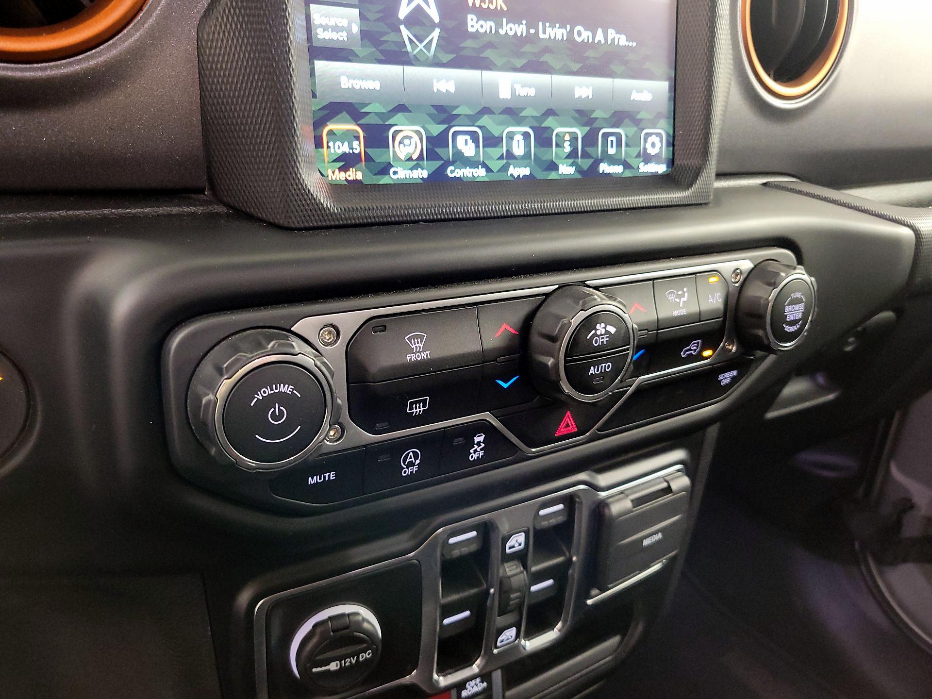 Thumbnail: 2022 Jeep Gladiator - 17