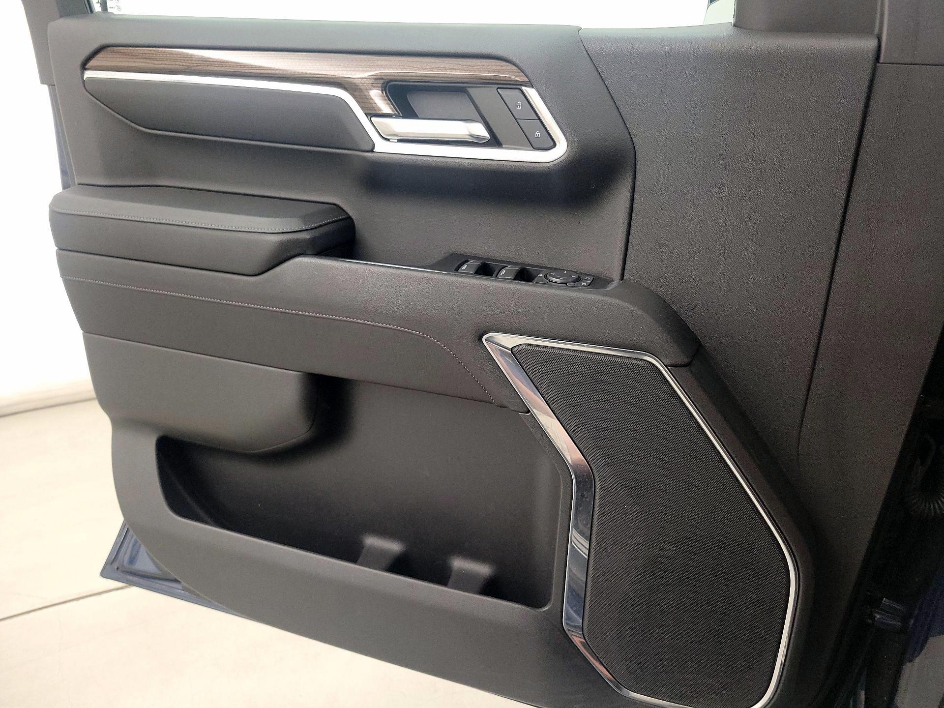 Thumbnail: 2023 Chevrolet Silverado 1500 - 12