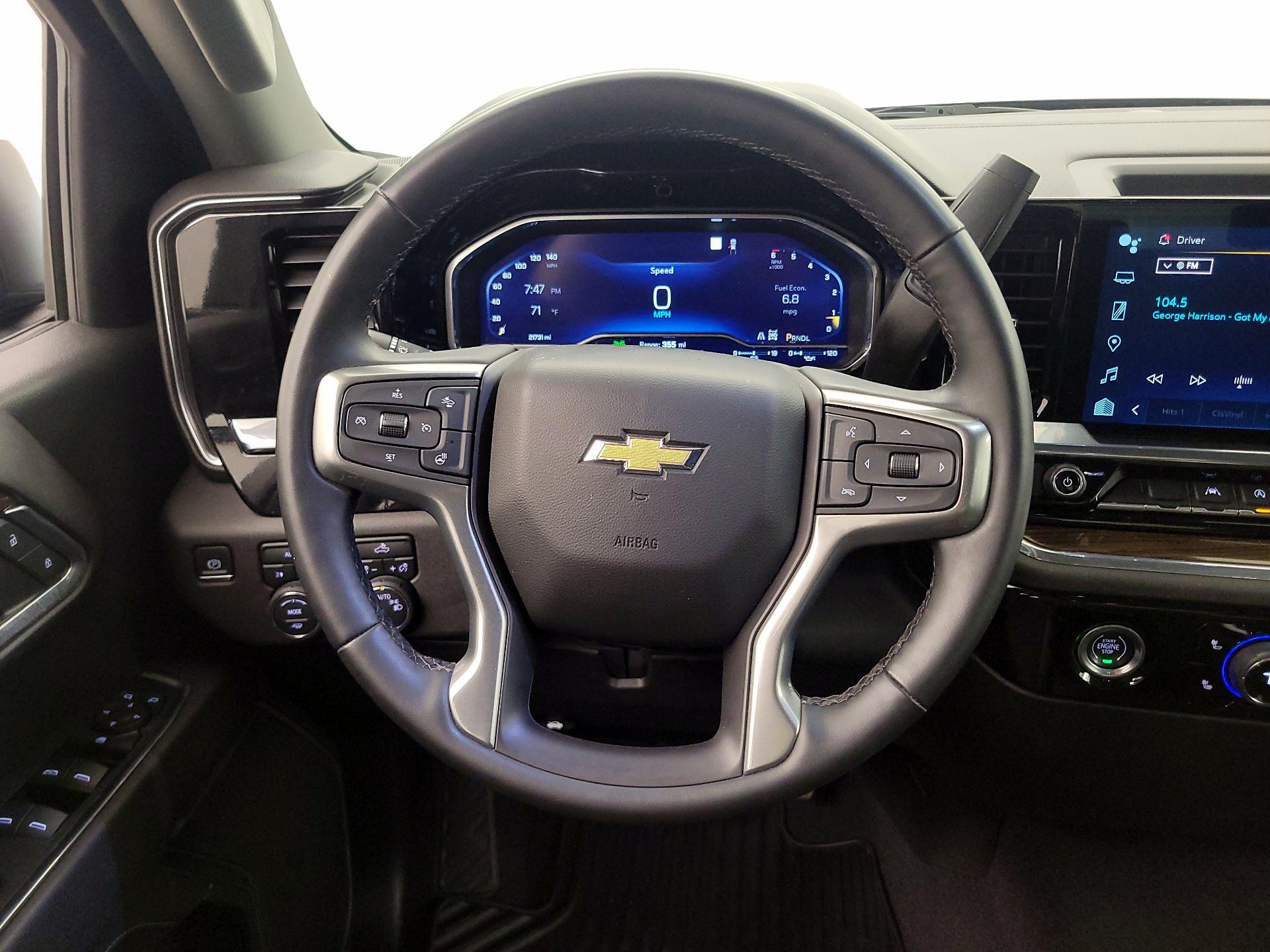 Thumbnail: 2023 Chevrolet Silverado 1500 - 10
