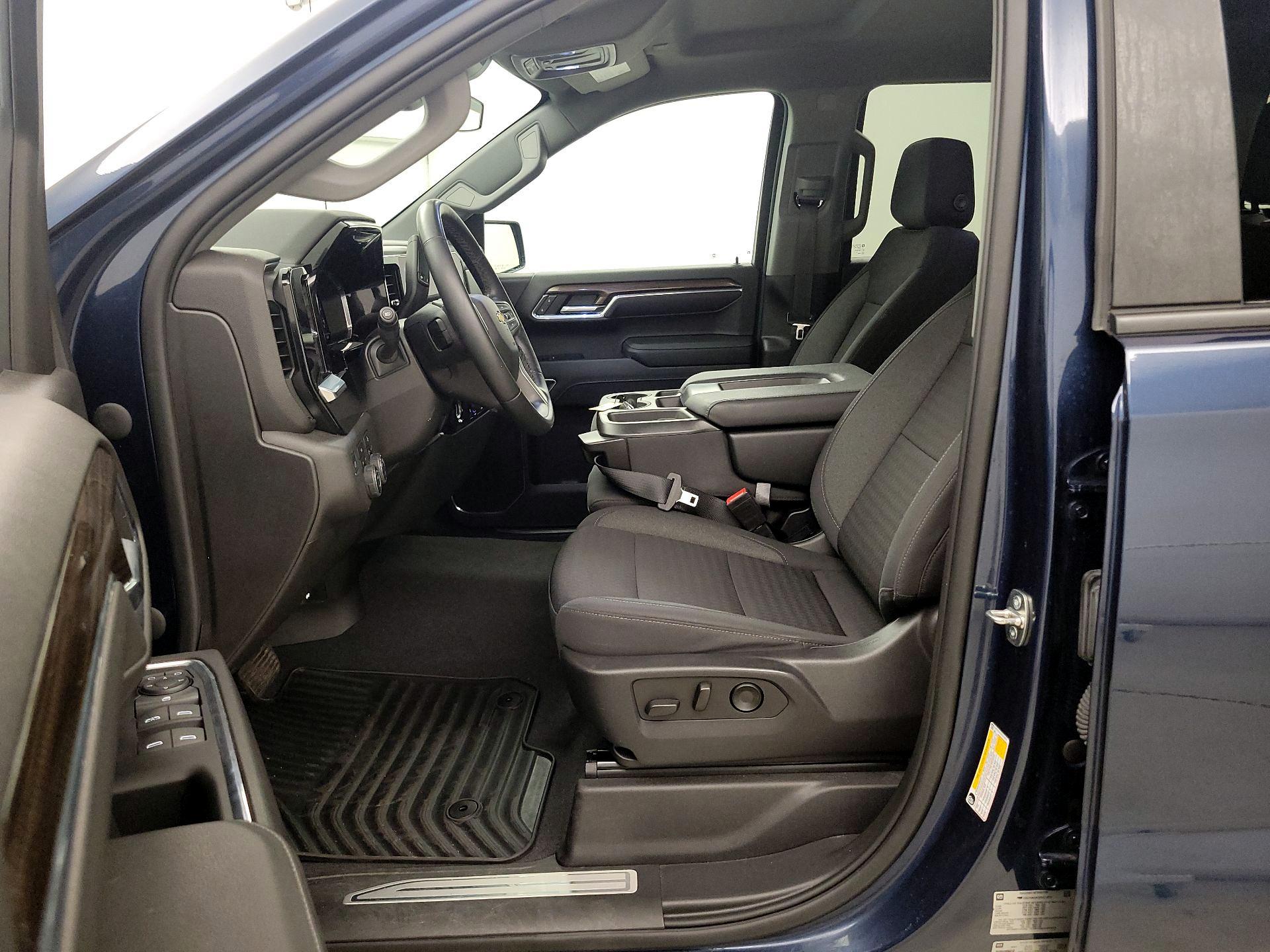 Thumbnail: 2023 Chevrolet Silverado 1500 - 11