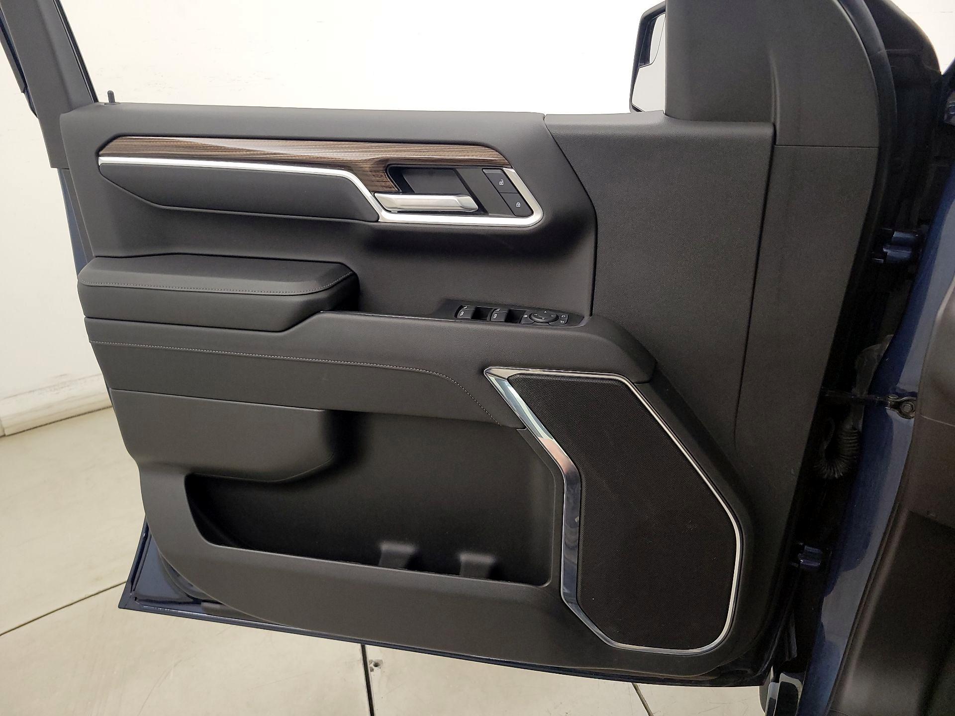 Thumbnail: 2023 Chevrolet Silverado 1500 - 12