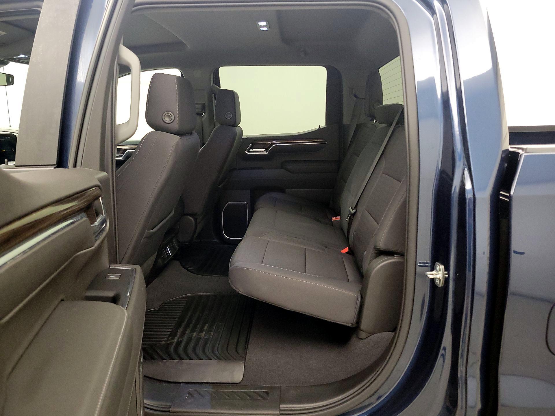 Thumbnail: 2023 Chevrolet Silverado 1500 - 19