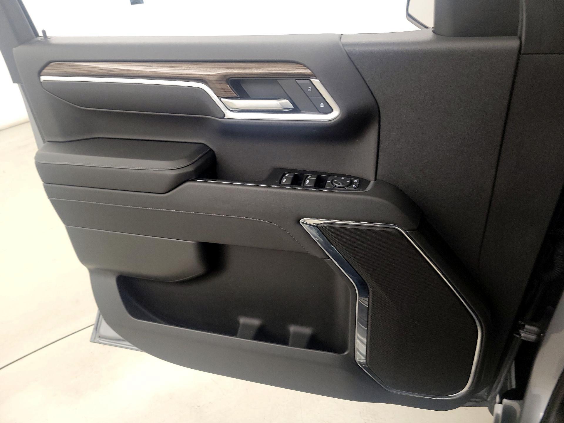 Thumbnail: 2023 Chevrolet Silverado 1500 - 12
