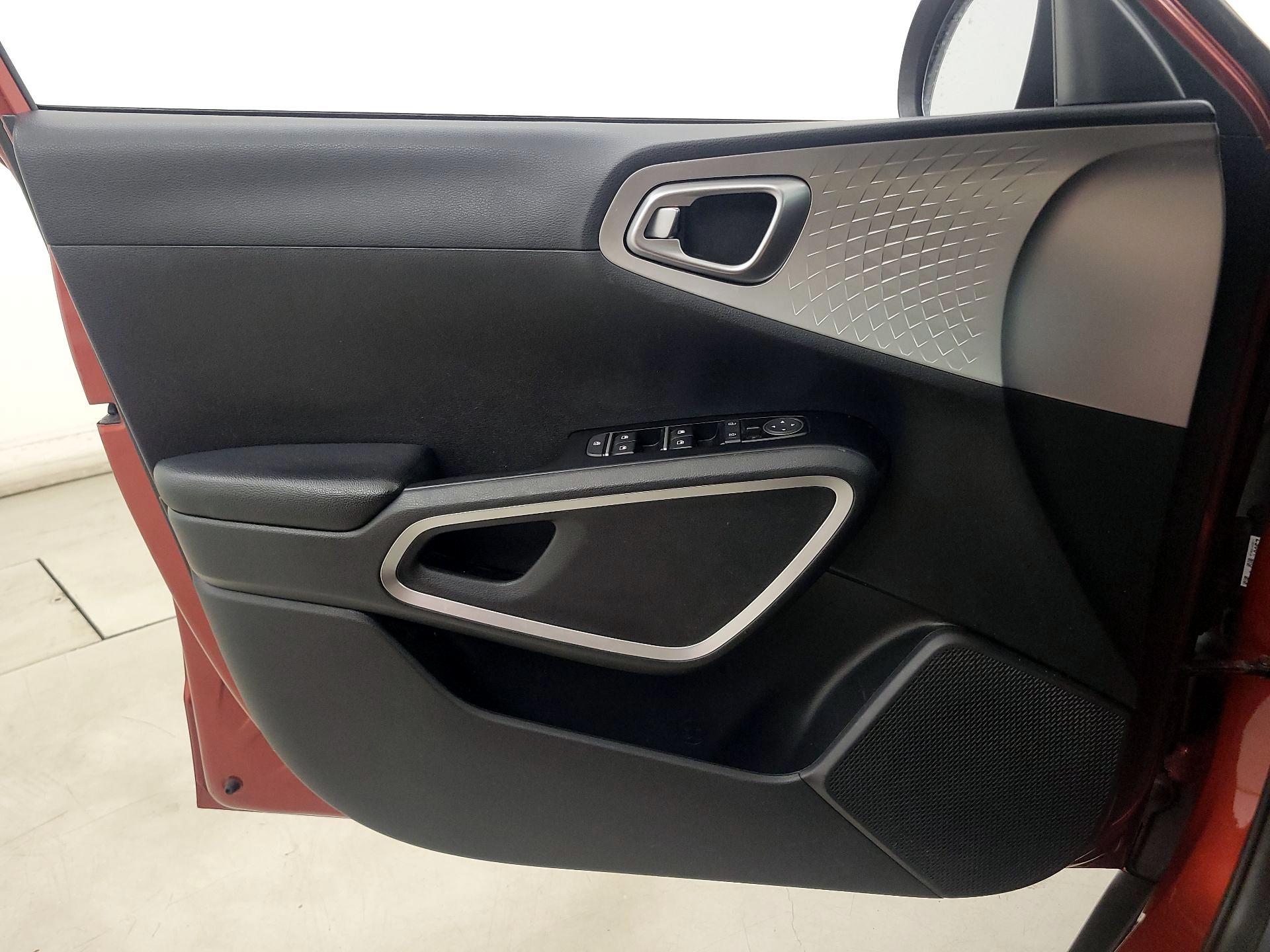 Thumbnail: 2021 Kia Soul - 12
