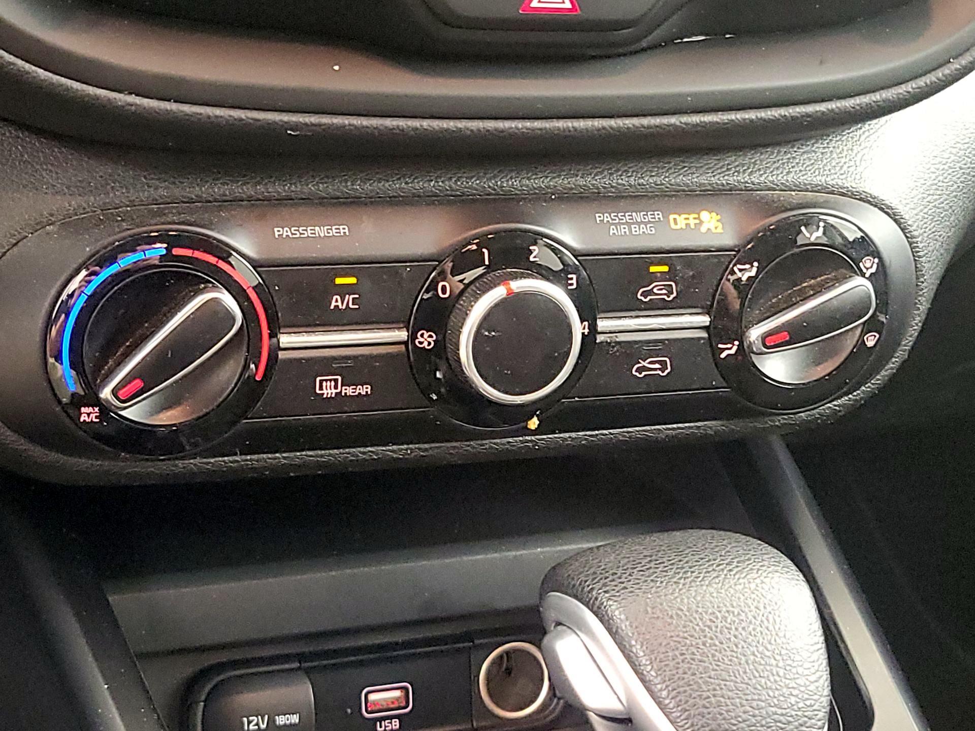 Thumbnail: 2021 Kia Soul - 16