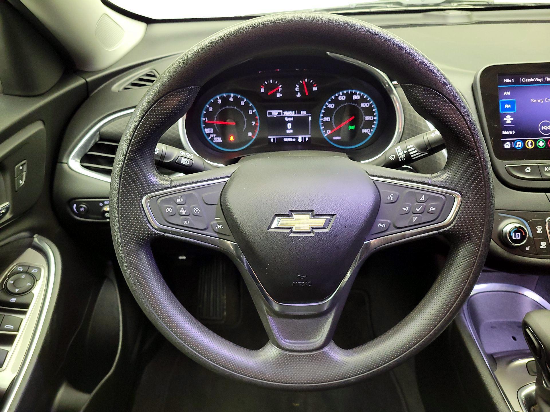Thumbnail: 2021 Chevrolet Malibu - 10