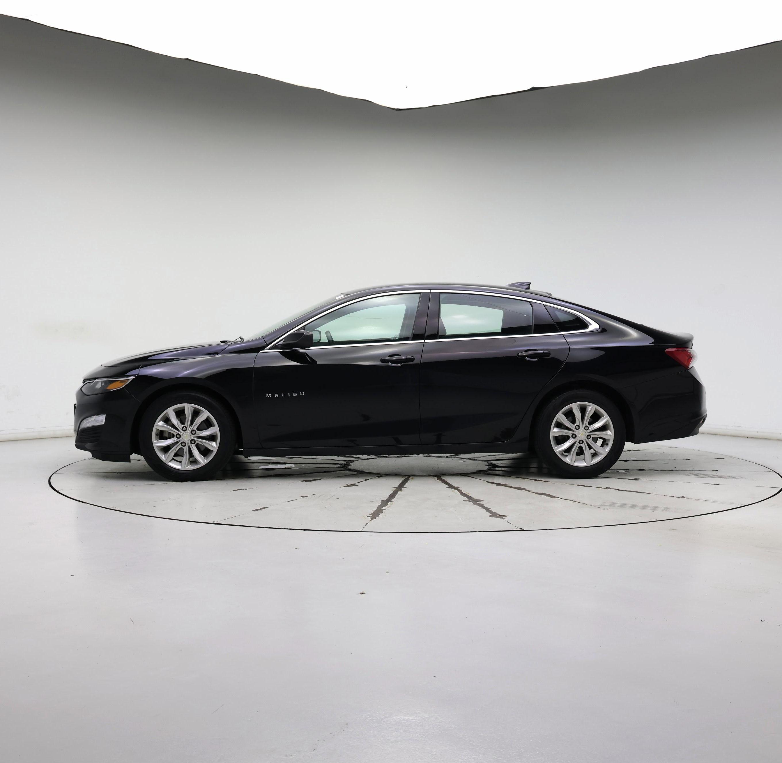 Thumbnail: 2021 Chevrolet Malibu - 3