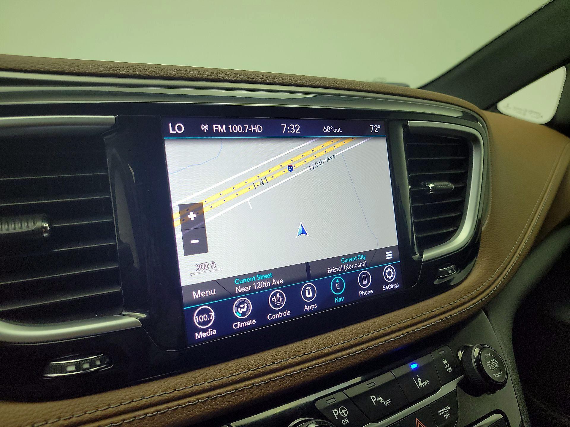 Thumbnail: 2020 Chrysler Pacifica - 14