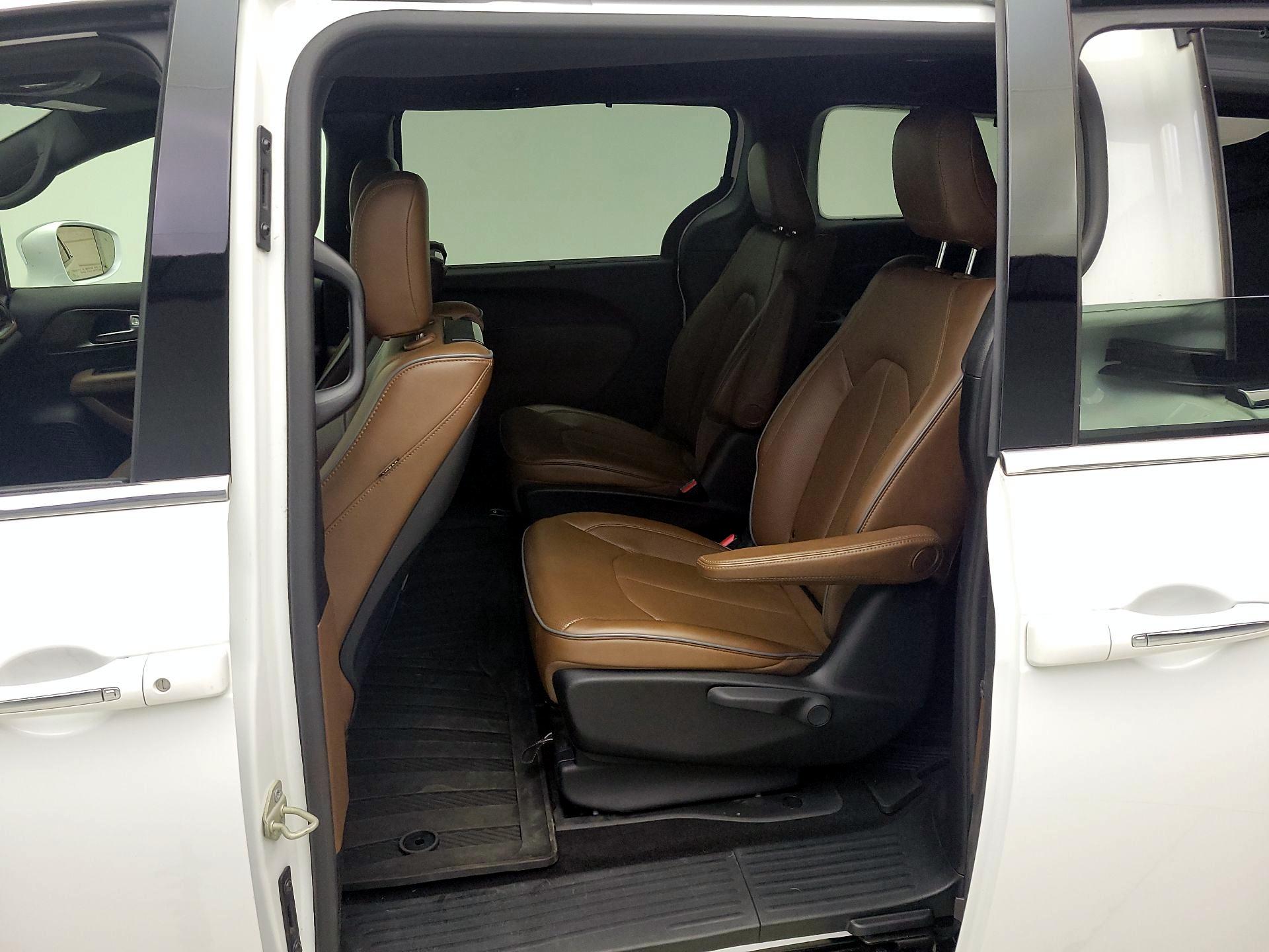 Thumbnail: 2020 Chrysler Pacifica - 20