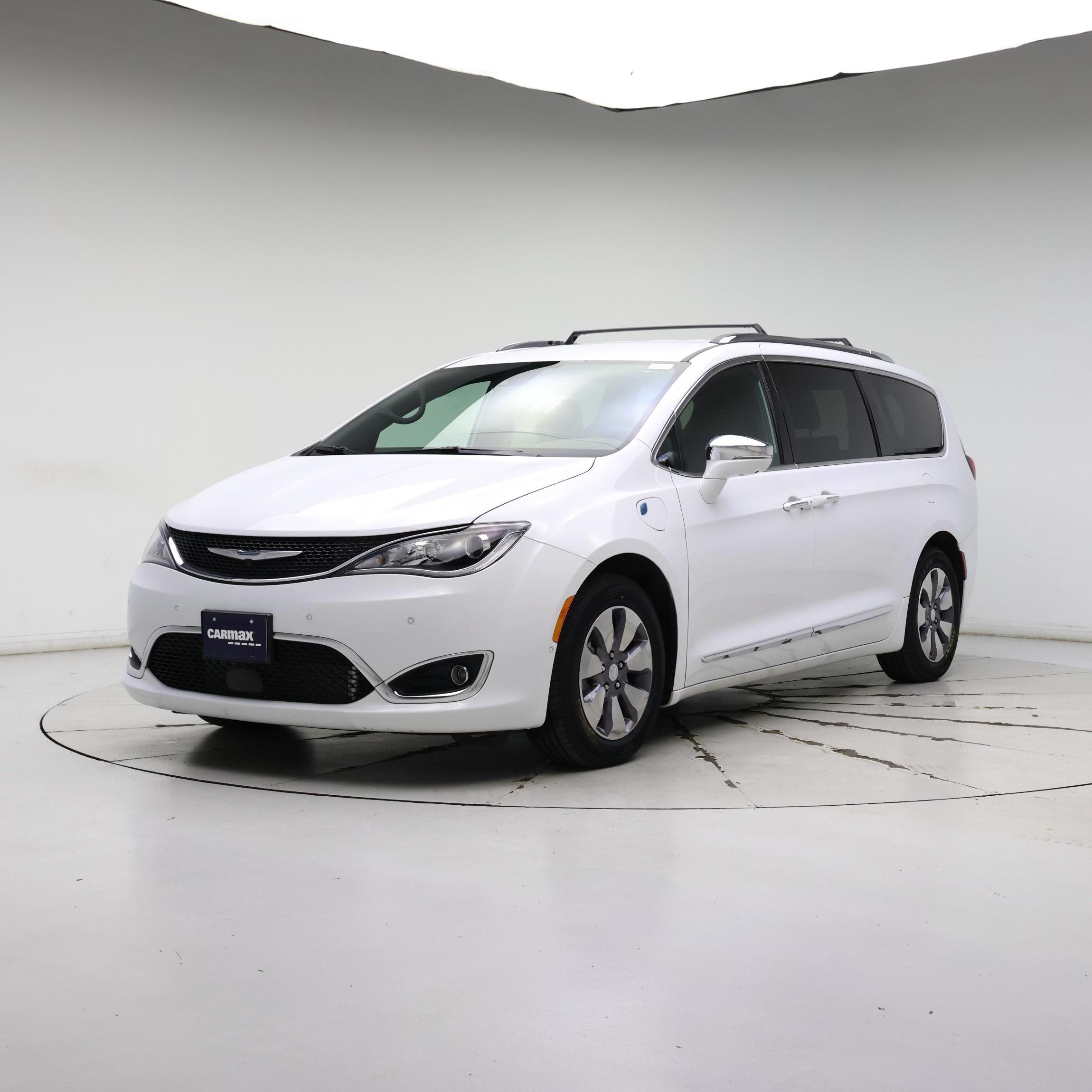 Thumbnail: 2020 Chrysler Pacifica - 4